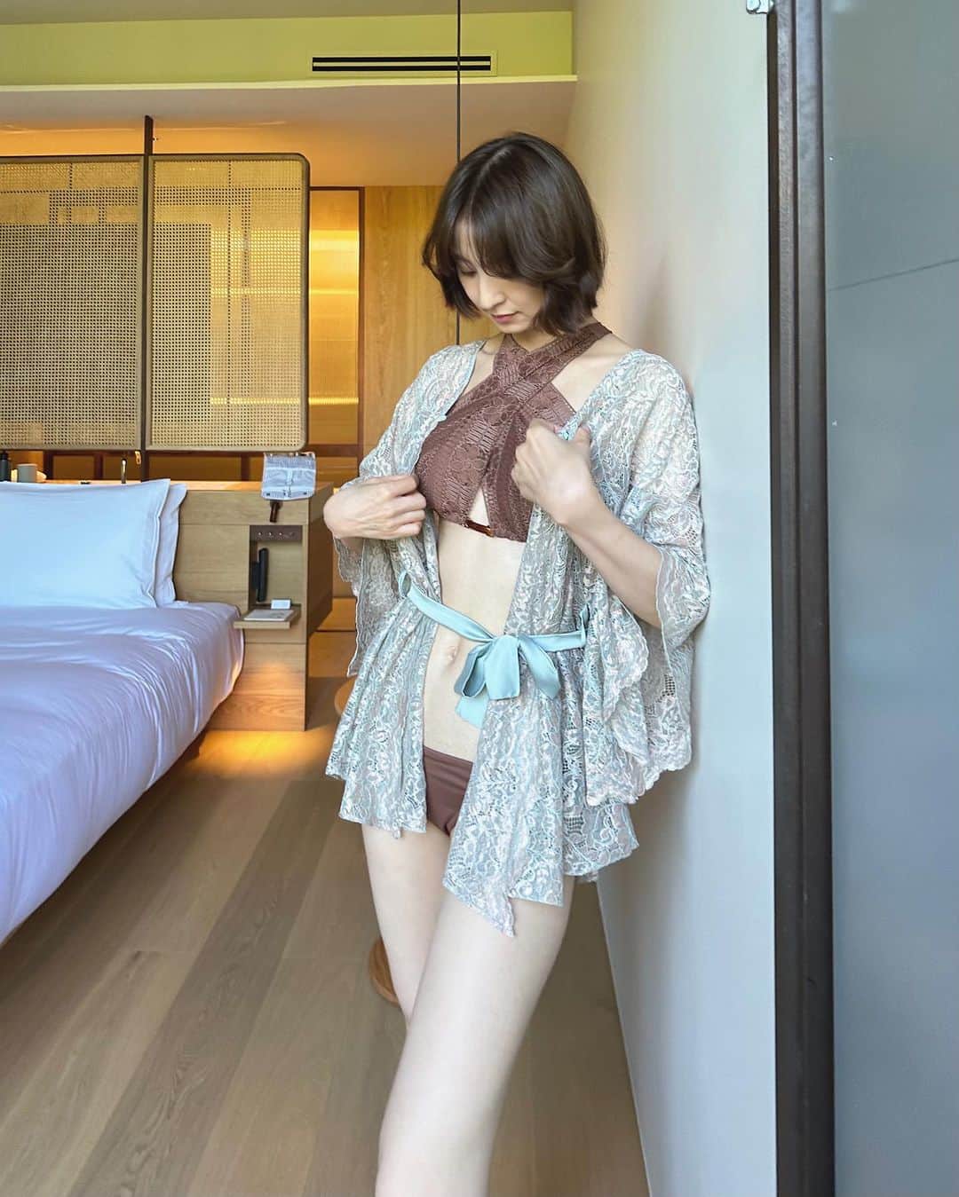 篠田麻里子のインスタグラム：「去年買った水着👙とガウン✨  @annebra_daikanyama  @annebra.jp   タイのブランドなんだけどデザイン形共に大人可愛過ぎる🫶  夏満喫🫰🏻  #マリ活 #水着」