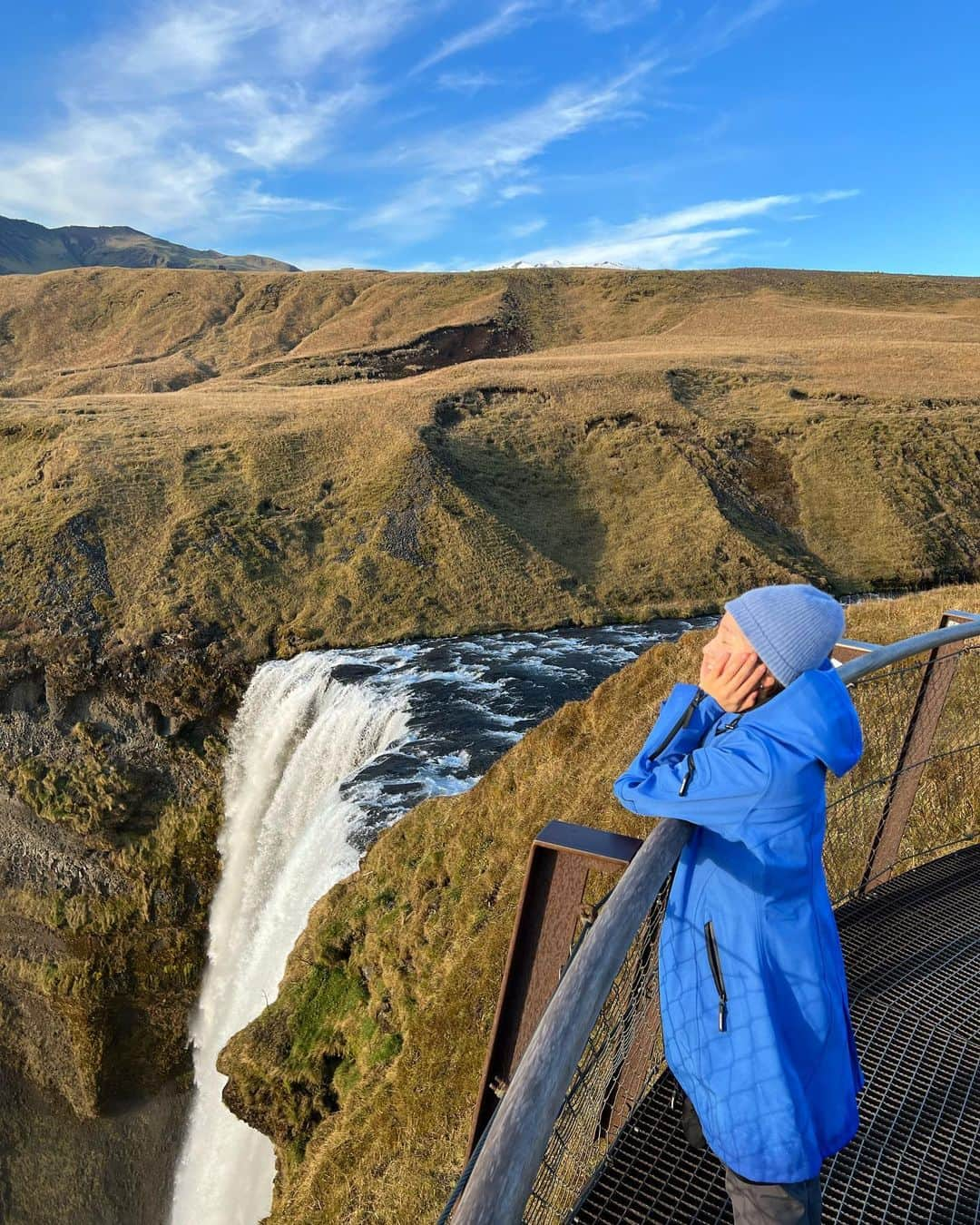 パク・ソダムさんのインスタグラム写真 - (パク・ソダムInstagram)「Black Sand Beach Vik🩵 Skógafoss🩵 Seljalandsfoss🩵」8月18日 17時51分 - imsodamm