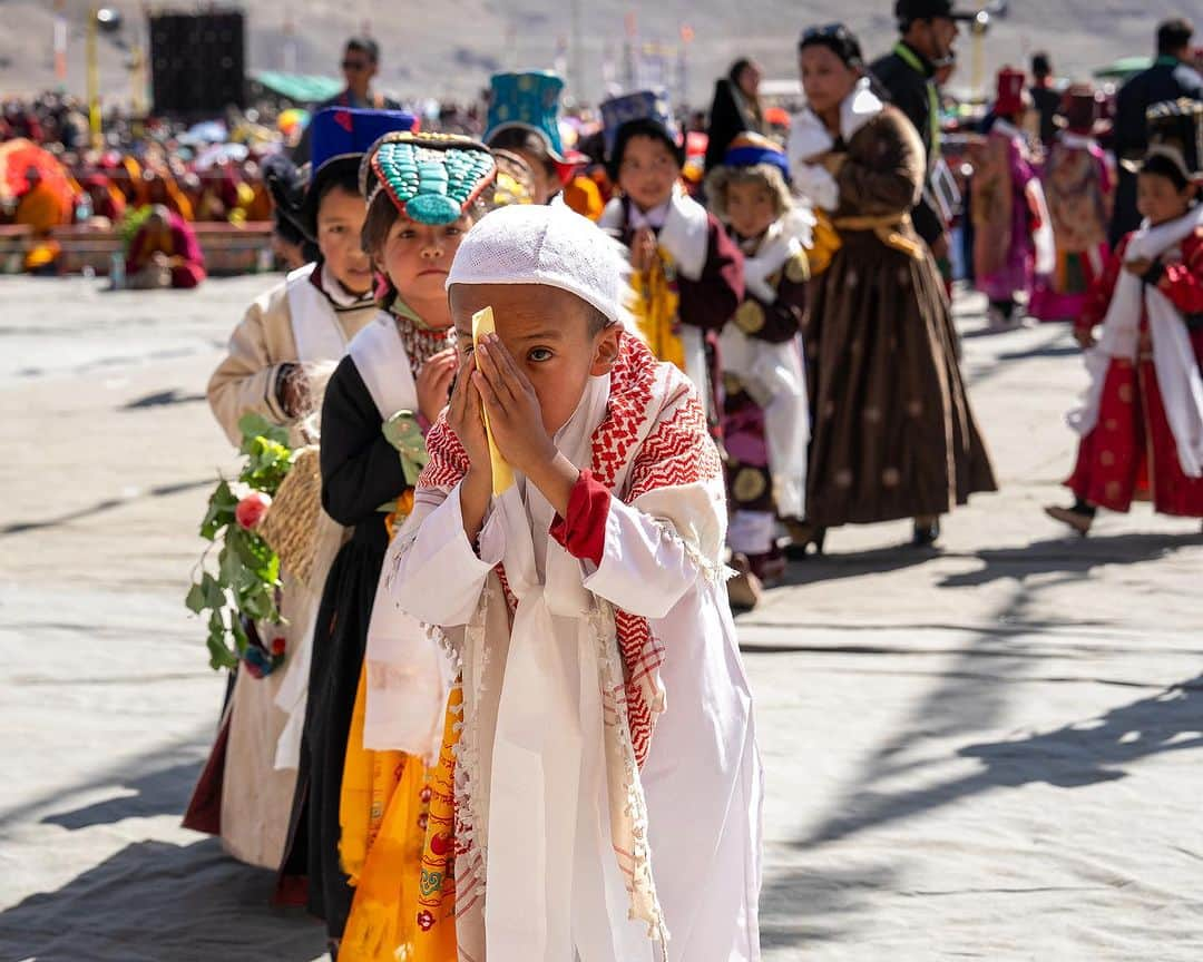 ダライ・ラマ14世さんのインスタグラム写真 - (ダライ・ラマ14世Instagram)「Grand reception and welcome ceremony in Khaltsi, Ladakh on August 18, 2023. #dalailama #khaltsi #sham #ladakh #welcome #reception」8月18日 18時04分 - dalailama