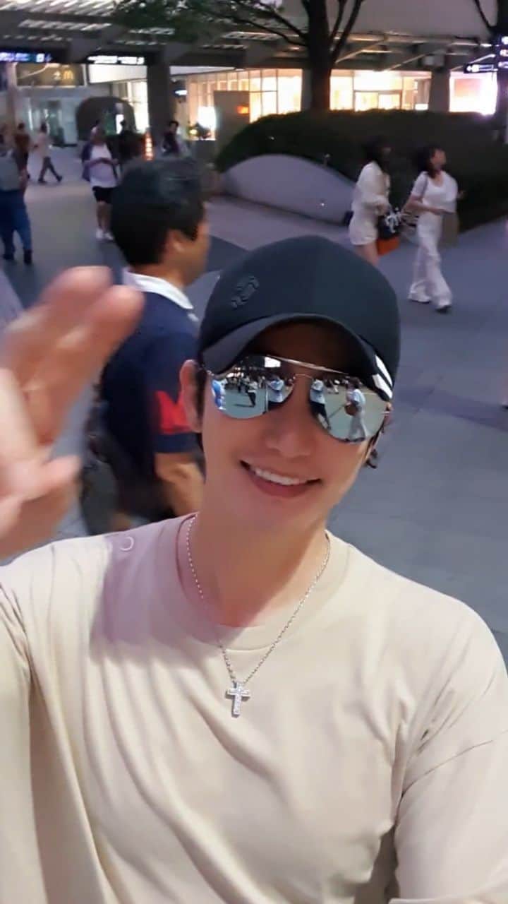 パク・シフのインスタグラム：「❤ #parksihoo #travel」