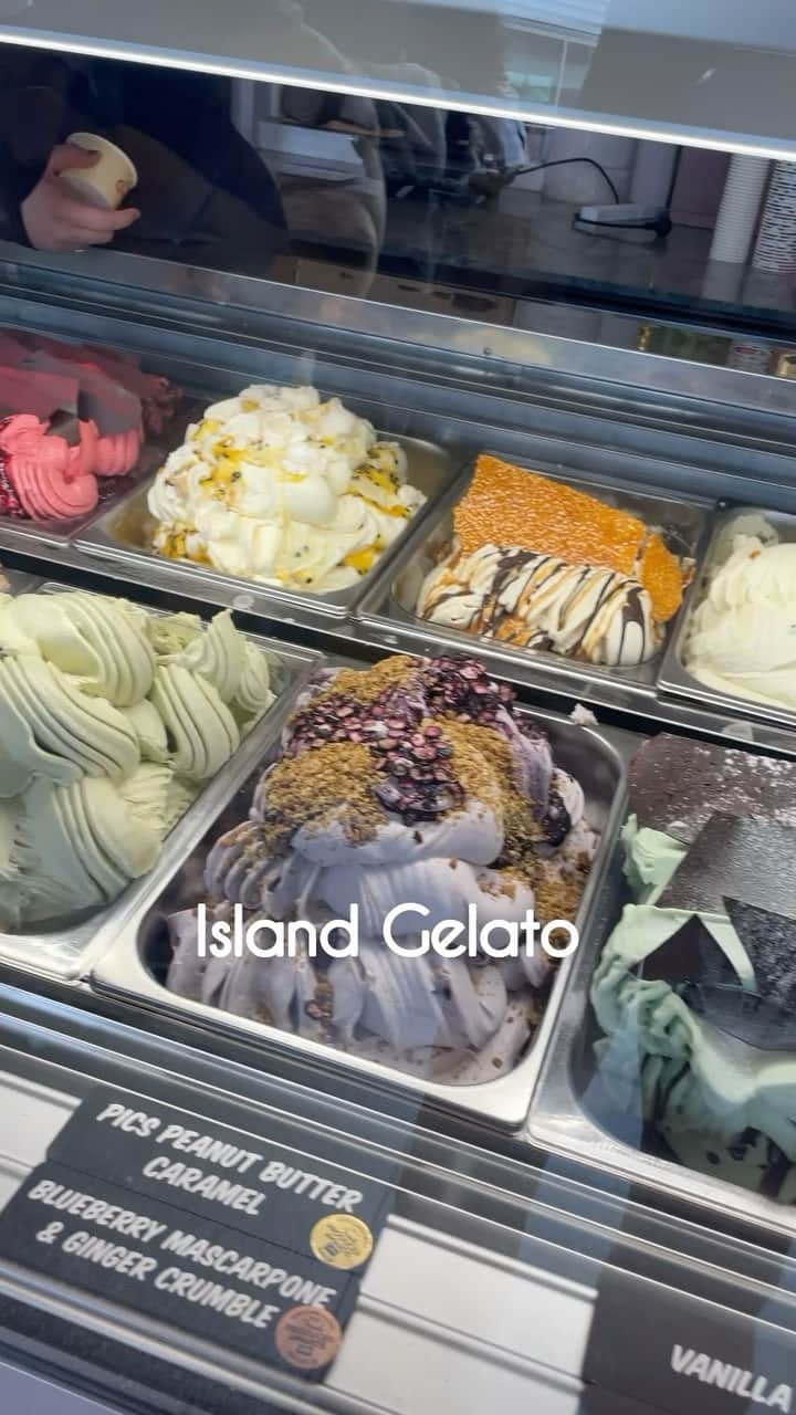 中島早貴のインスタグラム：「In Auckland 🇳🇿  旅行中のアイスってなんでこんなに美味しいんだろ🍨 “旅行”ってだけで特別な気分になるよね。  旅行中のコーヒー、早起き、お散歩も私にとって とってもスペシャル🥺💓  オークランド旅良きだったなぁ😭💓  Why does ice cream taste so good when I’m on holiday ♡♡♡ Just “traveling” makes me feel so special!  Having coffee, getting up early, and going for a walk during a trip is also exceptional🥺  I had a great time on my Auckland trip!  #語学留学生 #アウトプット日記 #NewZealand」