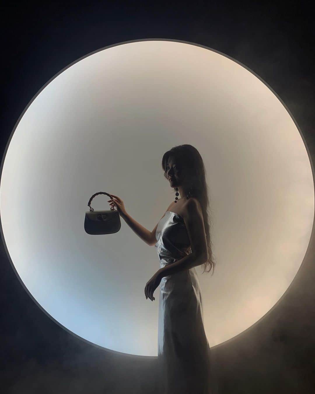 若本美夏海のインスタグラム：「🌘🌗🌖🌕 @gucci  #guccibamboosummer  #guccibamboo1947  #guccibamboo #gucciosteria」