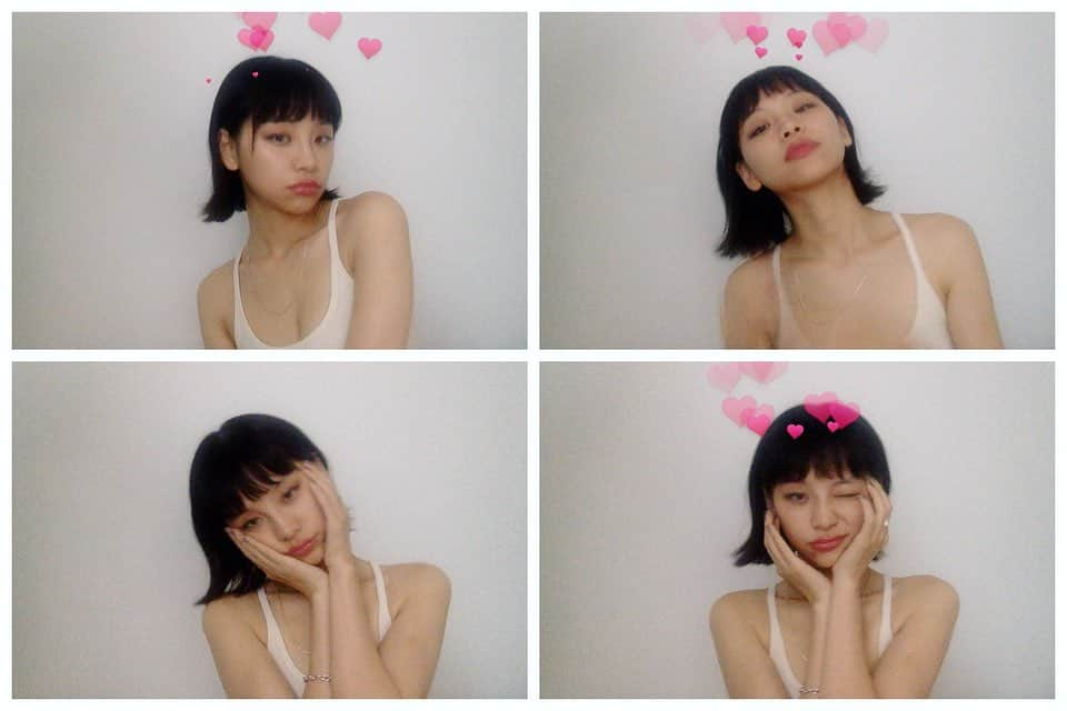 る鹿のインスタグラム：「Selfie day with my MacBook ✌️💕」