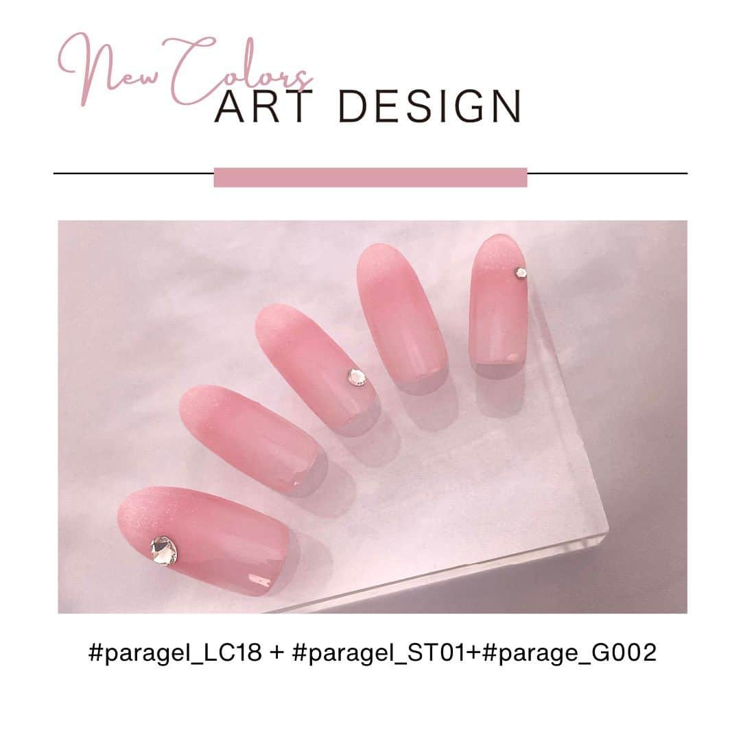 paragel のインスタグラム：「para gel公式ホームページでは、8月23日発売の新色を使ったアートデザインもご紹介しています✨　  カラープロデュースを担当した　@loove_yukapi さんのデザインです🩷  #paragel_LC18 #paragel_ST01 #paragel_G002  プロフィールのリンクからどうぞ🔗 _______________________________  @paragelnail 完全サンディング不要のジェルネイル パラジェルの公式インスタグラムです。 Paragel is a gel nail system that is kind to your nails as buffing is not required.  #paragel新色　#paragelnewcolor #ネイルデザイン2023 #ネイルカラー　#トレンドネイル2023 #パラジェル新色 #パラジェル #paragel #パラジェル認定サロン #パラジェル登録サロン　#ジェルネイル #春夏ネイル #春夏ネイル2023 #爪に優しいジェル #ノンサンディングジェル #爪に優しいネイル #桃ネイル #うるつやネイル #うる艶ネイル #ルーセント」