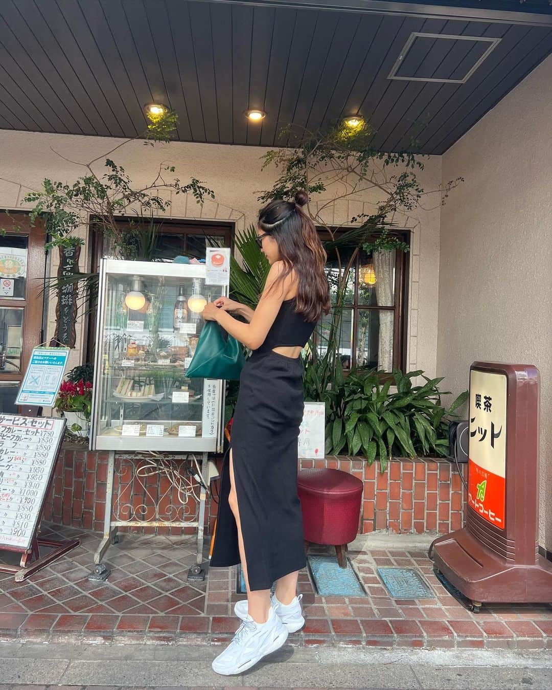 安田愛音さんのインスタグラム写真 - (安田愛音Instagram)「. トムヤム🍜~クリームソーダ🍈 このワンピ楽ちん☺︎ 背中空いてて涼しい~笑、  #喫茶店巡り」8月18日 19時09分 - ainee.y