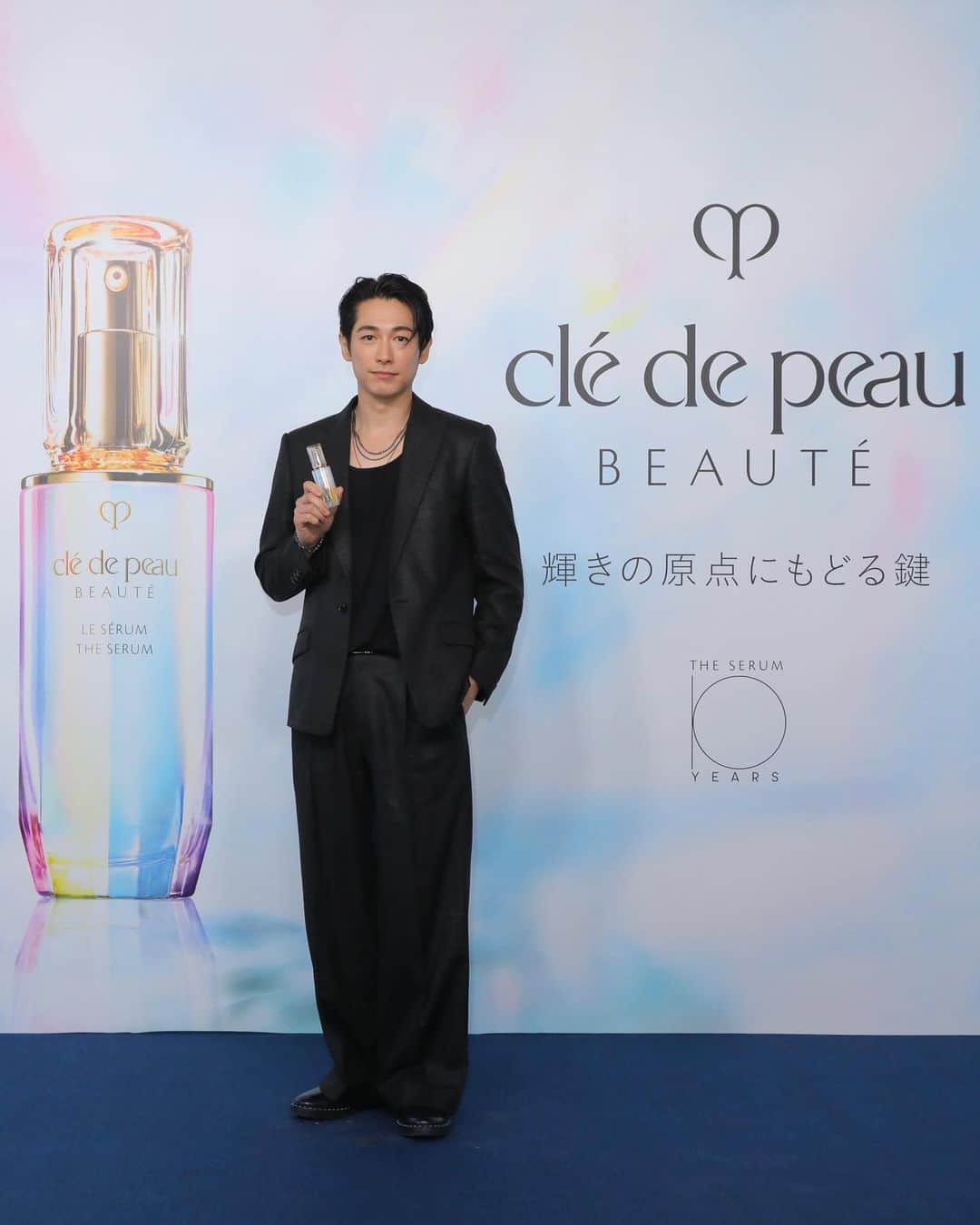 Clé de Peau Beauté Officialさんのインスタグラム写真 - (Clé de Peau Beauté OfficialInstagram)「We are hosting a pop-up event commemorating the 10th anniversary of  our iconic #TheSerum in Harajuku, Tokyo from August 18th-27th. With the theme of “The Key to Radiance” we hope you come to experience and learn about the radiance behind our products ✨  美容液ル・セラム誕生10周年を記念したPOP UPイベント「 #輝きの原点にもどる鍵 」を 8月27日（日）まで、原宿で開催します。 8月17日（木）に開催されたプレスデーには錚々たる皆さんにご参加いただきました。 ■会場 東京都渋谷区神宮前6-35-6／ヨドバシJ6 ビル ■開催日時 8月18日（金）〜27日（日）11:00〜19:30 ※最終入場は19:00まで ※イベントの詳細やご予約については、クレ・ド・ポー ボーテ公式WEBサイトをご覧ください。」8月18日 19時10分 - cledepeaubeaute