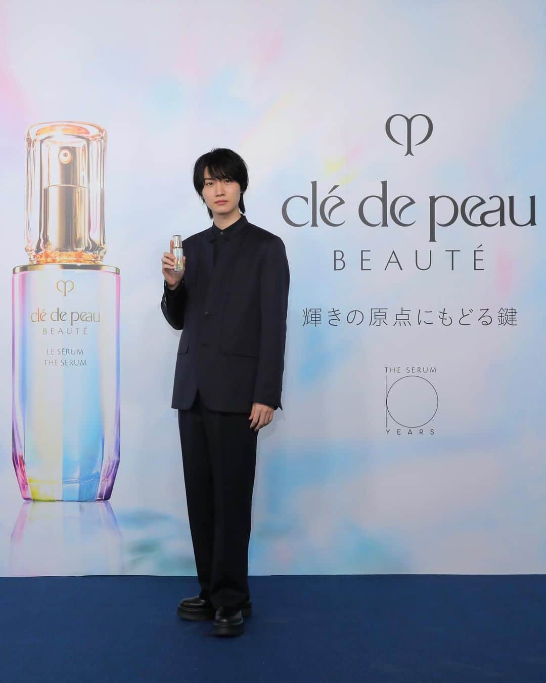 Clé de Peau Beauté Officialさんのインスタグラム写真 - (Clé de Peau Beauté OfficialInstagram)「We are hosting a pop-up event commemorating the 10th anniversary of  our iconic #TheSerum in Harajuku, Tokyo from August 18th-27th. With the theme of “The Key to Radiance” we hope you come to experience and learn about the radiance behind our products ✨  美容液ル・セラム誕生10周年を記念したPOP UPイベント「 #輝きの原点にもどる鍵 」を 8月27日（日）まで、原宿で開催します。 8月17日（木）に開催されたプレスデーには錚々たる皆さんにご参加いただきました。 ■会場 東京都渋谷区神宮前6-35-6／ヨドバシJ6 ビル ■開催日時 8月18日（金）〜27日（日）11:00〜19:30 ※最終入場は19:00まで ※イベントの詳細やご予約については、クレ・ド・ポー ボーテ公式WEBサイトをご覧ください。」8月18日 19時10分 - cledepeaubeaute