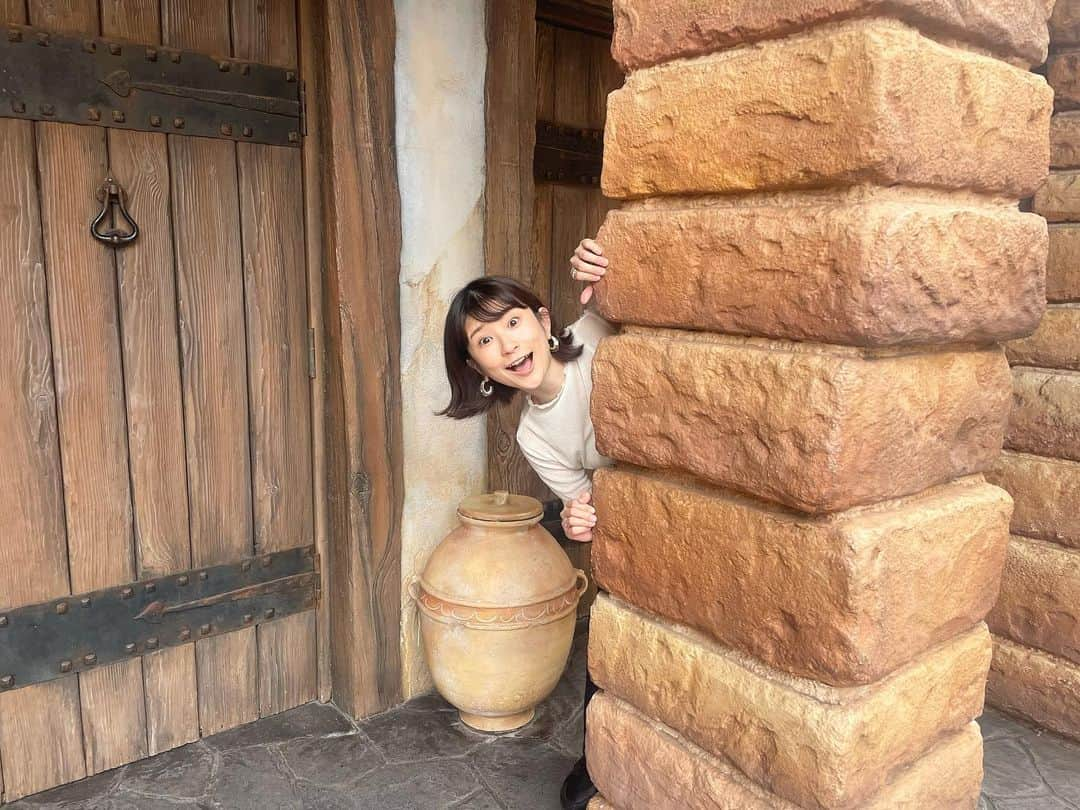 小俣里奈のインスタグラム：「明日8月19日(土) 25:45～26:45  フジテレビ『世界で一番怖い答え』に少しだけ出演させていただきます！  怖い話好きな方はもちろん、 怖いの苦手な方でも楽しめる番組なので 是非ご覧ください🥀  https://www.fujitv.co.jp/b_hp/sekakowa_answer/index.html  #世界で一番怖い答え  #怖い話 #ホラー #フジテレビ #出演情報　 #小俣里奈 #omatarina #写真は関係ありまてん」