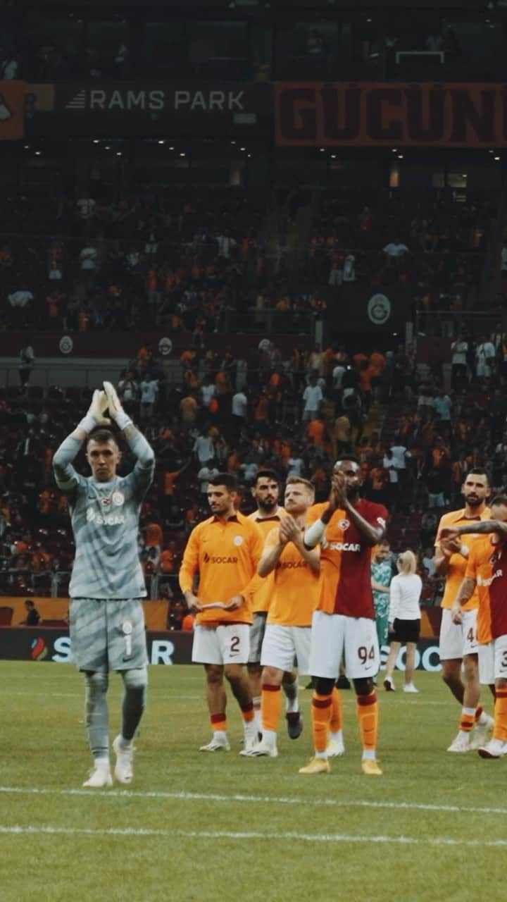 のインスタグラム：「About last Tuesday 🔥Your energy was huge and we need all of you again this Saturday for our first home championship match. Vamos! 🦁🫡   #SuperLig #AllTogether #Galatasaray」
