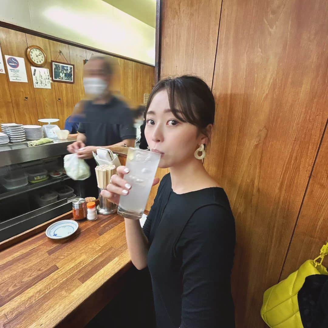 中川知香のインスタグラム：「🐙 初めての新世界ではしご酒。 とあるお店で出会った小学生の看板娘ちゃんが似顔絵描いてくれた！将来漫画家さんになるのが楽しみ♡  酔っ払った状態でこの子を追いかけて新世界走り回ったのも良い思い出。(アイスの買い出し)  #中川知香」