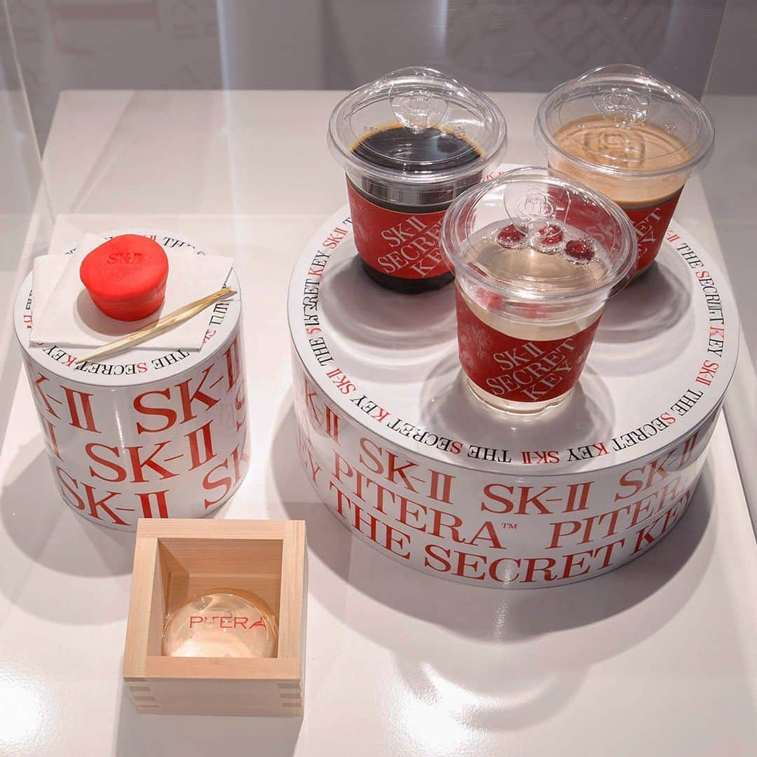 SK-II's Official Instagramさんのインスタグラム写真 - (SK-II's Official InstagramInstagram)「Each hallway leads to a different secret. Discover your skin’s secrets through a personalised consultation with SK-II’s Magic Scan, and unlock your Crystal Clear Skin with PITERA™.  #SKIITheSecretKey #SKIISECRETKEYHOUSE」8月18日 20時02分 - skii