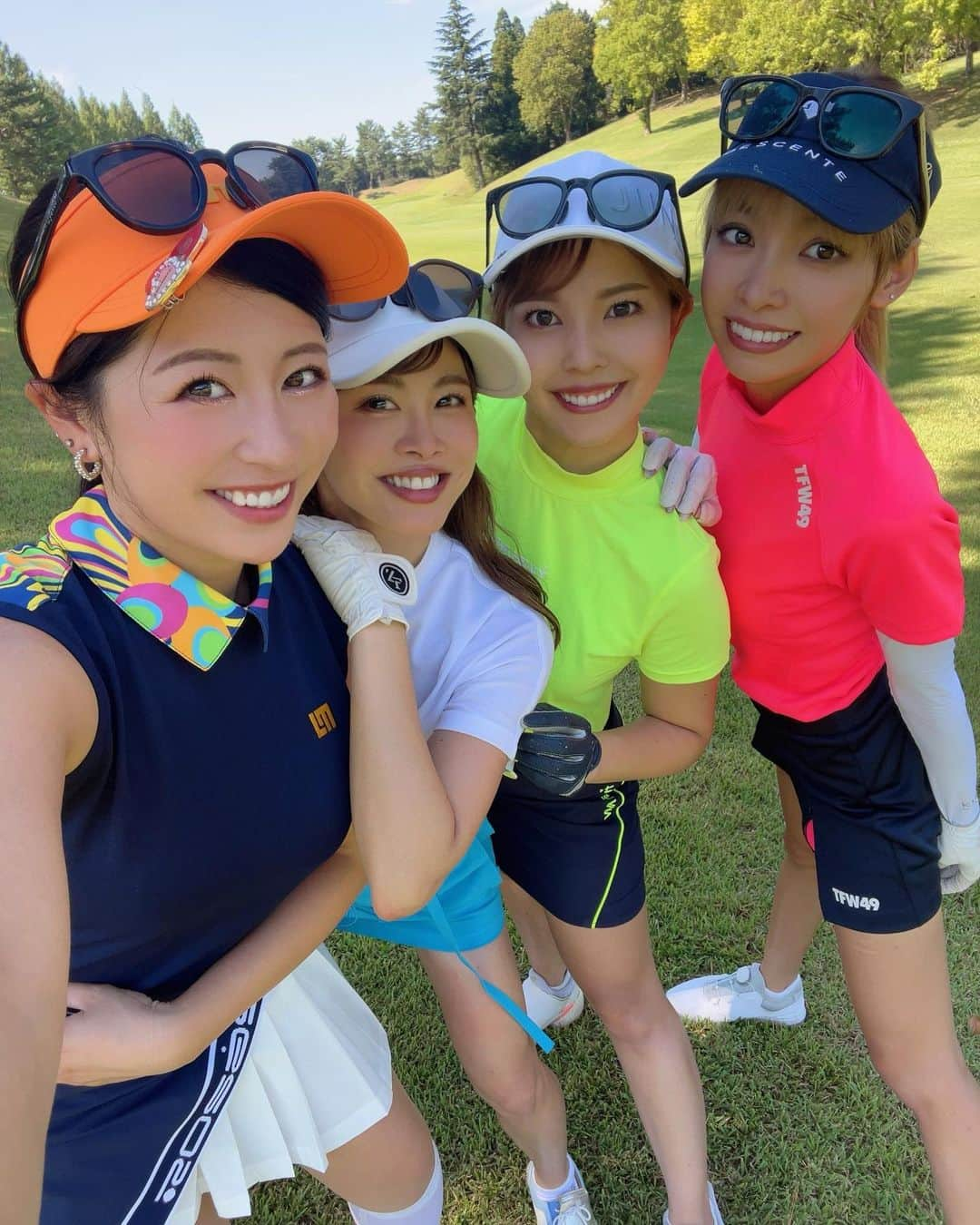 YUKAさんのインスタグラム写真 - (YUKAInstagram)「@mee___golf  @sakuyako_golf  @hoshihima_  ⁡ 早くまた皆に会いたいなー❤️ ⁡ この日も沢山笑ったなー全員カラフルマンで ゴルフ場でばり目立ちました🤣 ⁡ 実際は3枚目の格好でゴルフしております笑 ⁡ #ゴルフ好き #ゴルフ #ゴルフラウンド #ゴルフ女子 #ゴルフ上手くなりたい #ゴルフスイング #ゴルフスイング動画 #ゴルフコーデ #ゴルフ男子 #ゴルフ好きな人と繋がりたい #ゴルフバカ #ゴルフ好きな人と仲良くなりたい #ゴルフウェア #おしゃれさんと繋がりたい #お洒落 #スポーツ好き＃フィラゴルフ #filagolf #golf #vg_fashion #golfstagram #golfwear #golfgirl #golfswing #골프여자#골프스타그램 #골프 #골프웨어」8月18日 20時11分 - golf_yuka3405