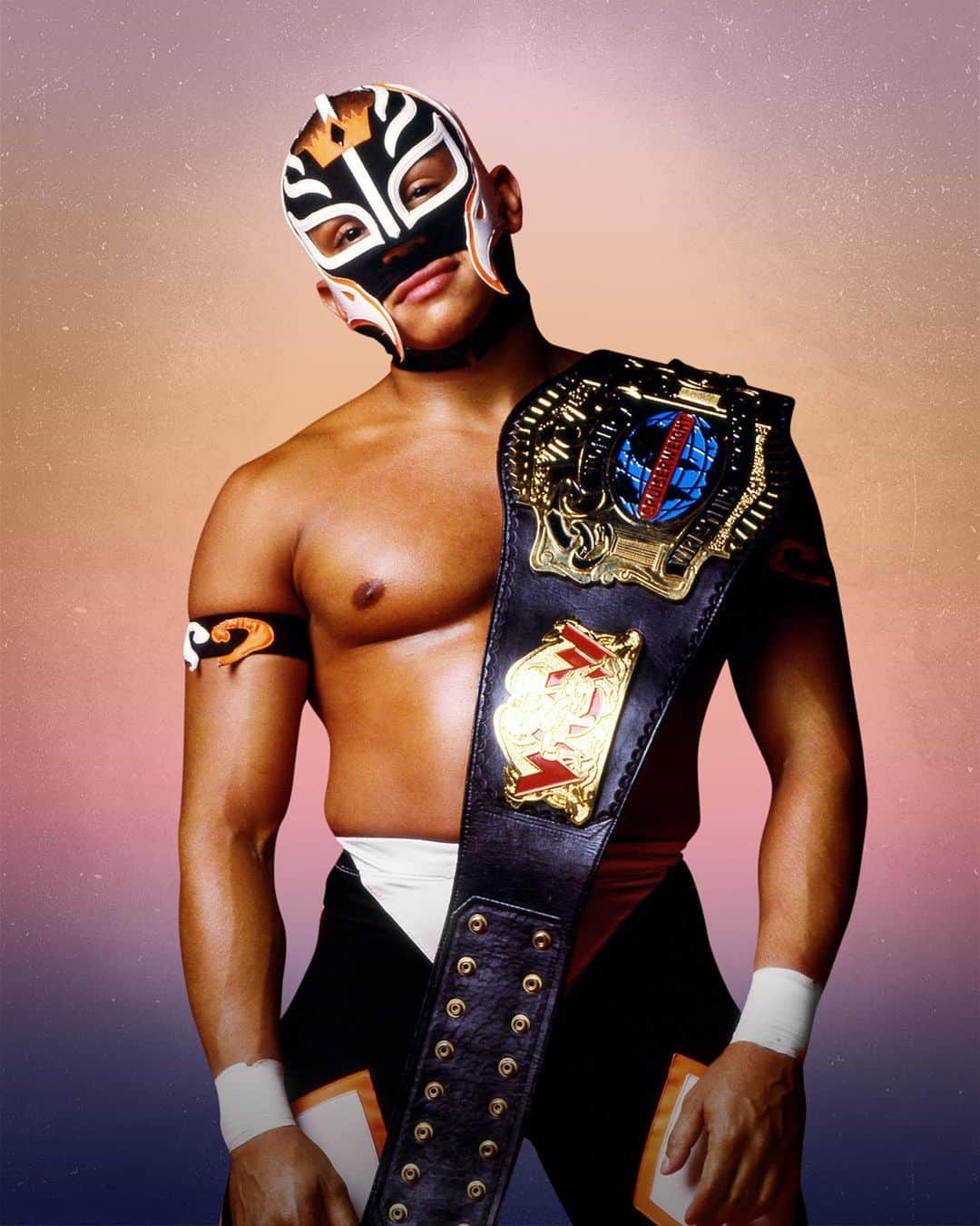レイ・ミステリオ・ジュニアのインスタグラム：「@619iamlucha has won a title in each of the last 4️⃣ decades 🙌」
