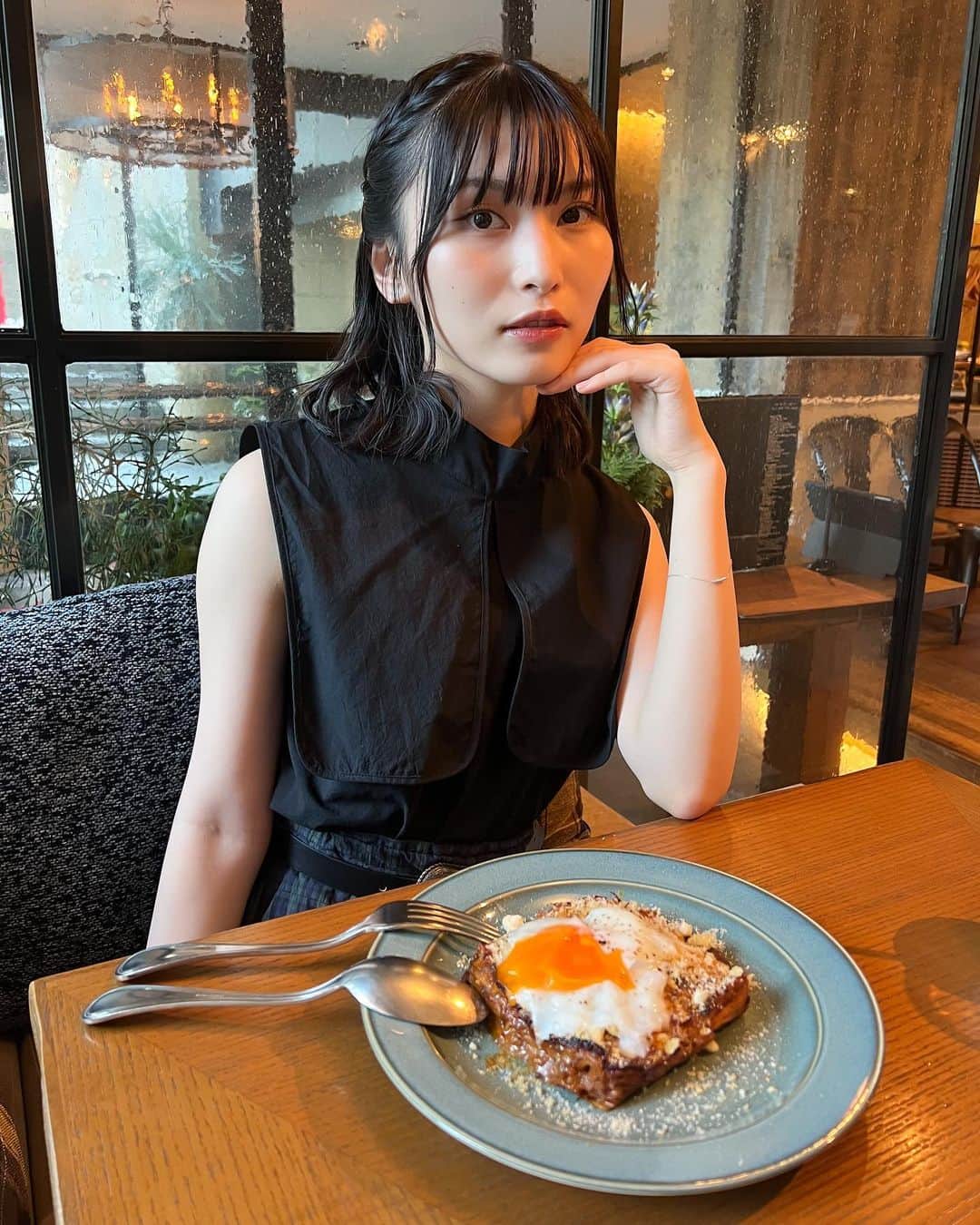 福岡聖菜さんのインスタグラム写真 - (福岡聖菜Instagram)「お仕事合間にお姉さんとラザニア食べた日☺️🍝  半熟卵ってやっぱりいいよね。  #カフェ巡り #御茶ノ水カフェ #御茶ノ水ランチ #ラザニア」8月18日 20時43分 - seina___ff