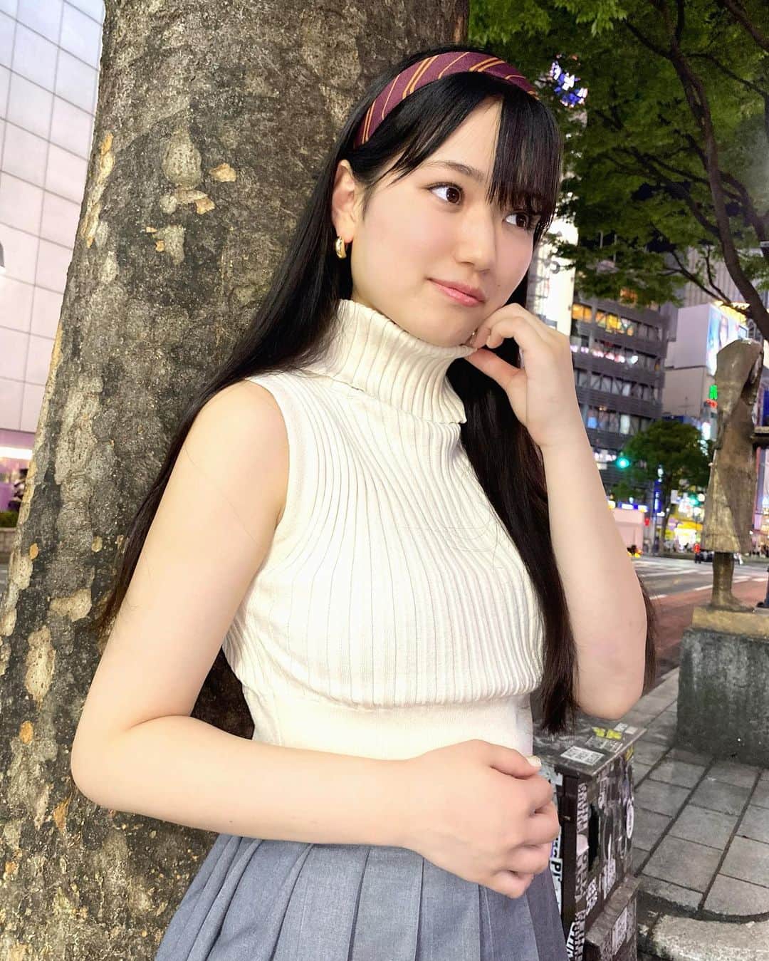 滝口きららのインスタグラム：「ノースリーブなのにタートルネックニットなの可愛くてお気に入り🤍  #ootd #fashion」
