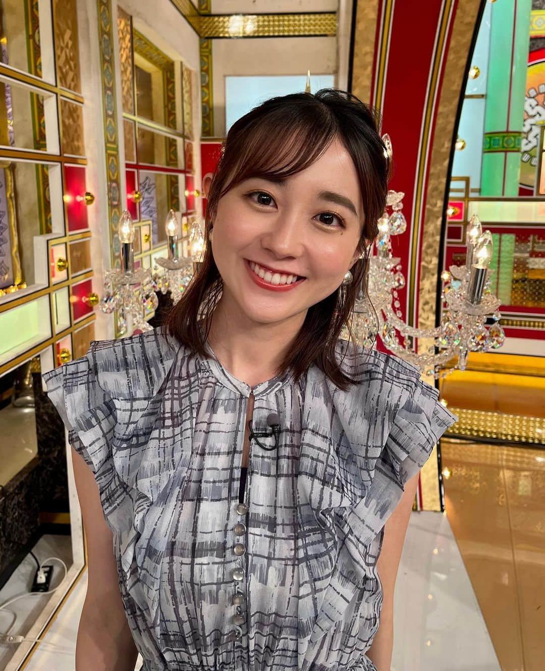 若林有子のインスタグラム：「今夜の金スマは今年逝去された夏まゆみさん特別編です。 モーニング娘。やAKB48など、数々の楽曲の振り付けを担当された夏先生。  私が初めて好きになったアイドルはモーニング娘。なのですが、大好きだった曲は全て夏先生の振り付け楽曲でした。 曲を思い出すと自然とダンスも頭に浮かぶものばかり。 当時4〜5歳でしたが、その時の記憶はずーっとキラキラと残っています✨ (当時の映像も、スタジオでのパフォーマンスも、両方見られたことが本当に嬉しかったです！！)  夏先生の言葉と、世代を超えて残り続ける名曲とともにお送りします。 今夜9時〜ご覧ください🌸  #金スマ  ワンピース: COCODEAL パンプス: DIANA」