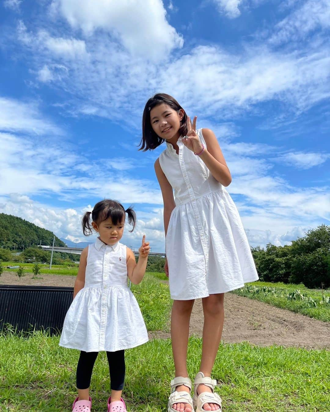 河中あいさんのインスタグラム写真 - (河中あいInstagram)「夏休み🌻 家族で草津へ出かけて来ました。 お風呂はもう格別でお肌つるっつる♨️ そしてなんと言っても田舎の空気大好き♡最高でした。 うちの父の行きたいところリストに入っているので連れて来たいなぁって終始思いながら過ごしました🚗 #草津#湯畑 #夏休み」8月18日 20時51分 - aikawanaka_