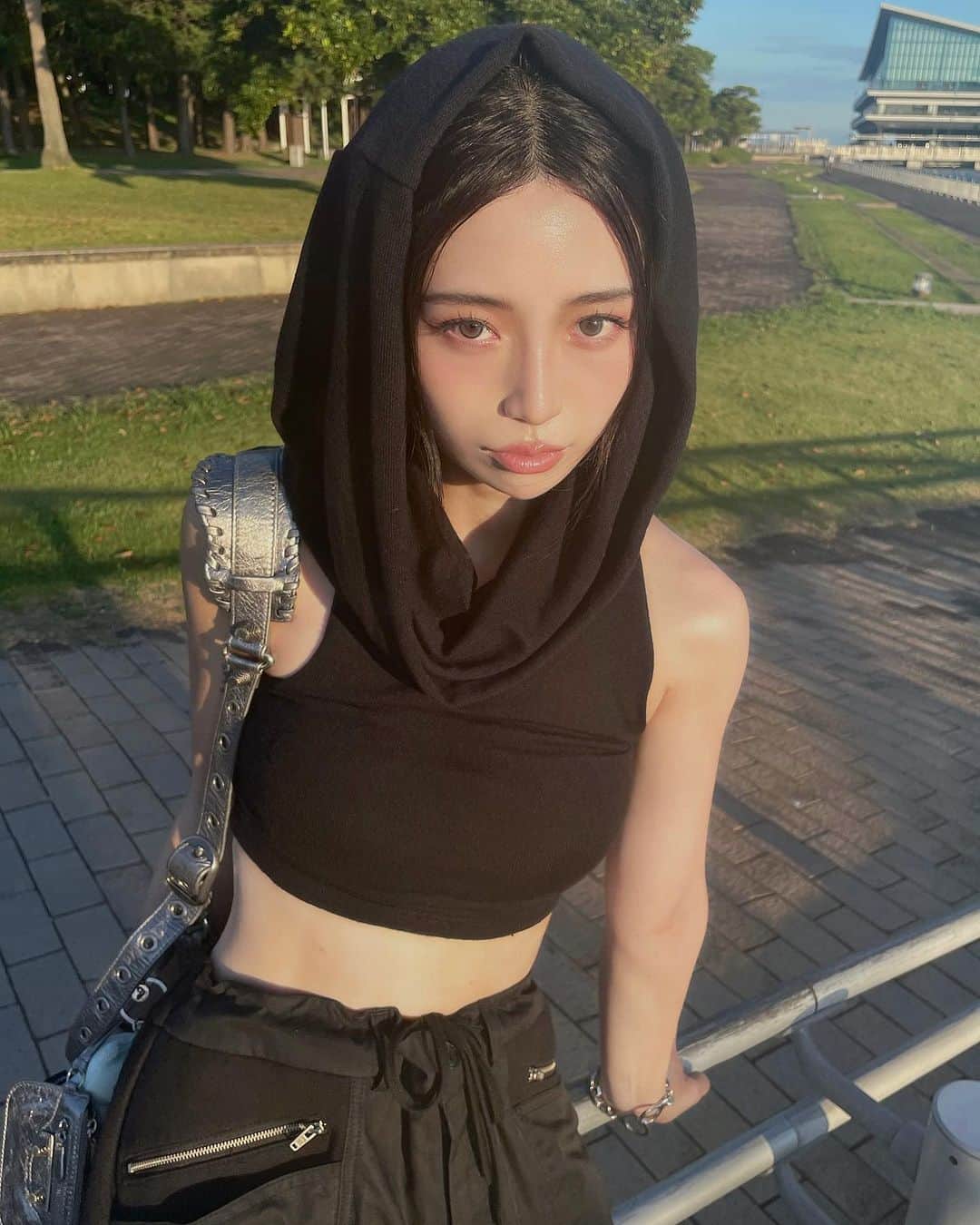 原涼香のインスタグラム：「🥵💦🌻」