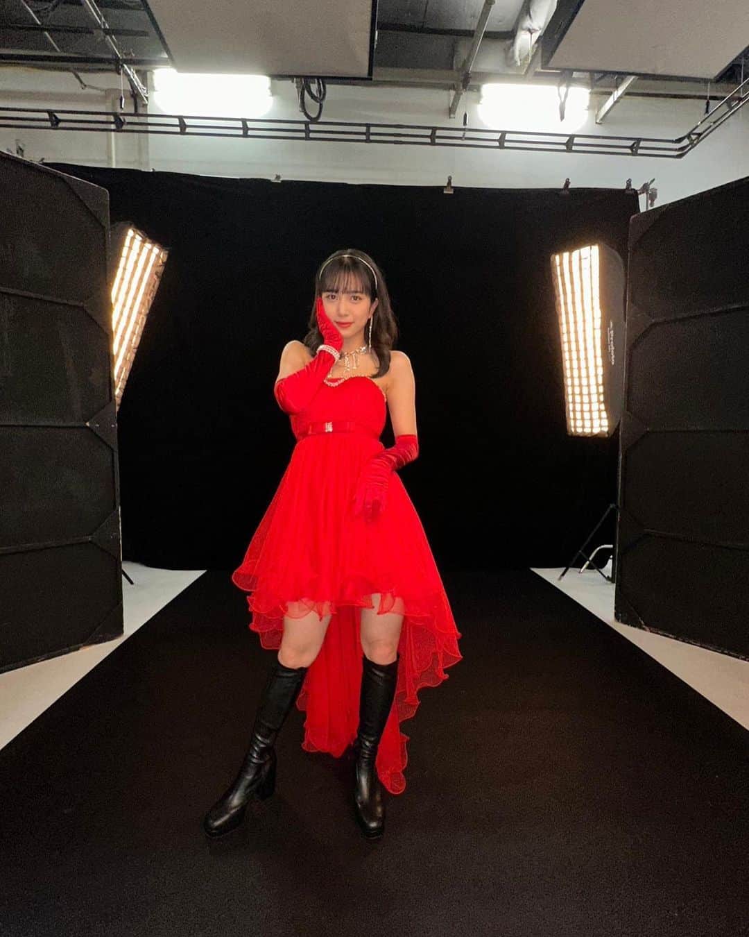 井上玲音のインスタグラム：「・ ・ ❤️❤️❤️  マネージャーさんが撮ってくれた写真送ってくれました~ #井上玲音」