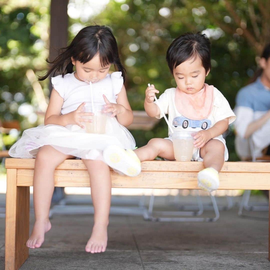 きりののインスタグラム：「8月が終わる前に夏休みの投稿をやり切らないと！っていう使命感が😂  写真たくさんありますのでこれから少しずつアップしていきます🙇‍♀️笑  夏休みも終盤ですね、、母はすでに毎日ヘトヘトです。お昼ご飯のレパートリーは尽きたし、プールで遊び過ぎて肌は真っ黒です😂 全国のお母さん、もう少しで夏休みも終わりますので残り頑張りましょう🥲  #夏休みの過ごし方」