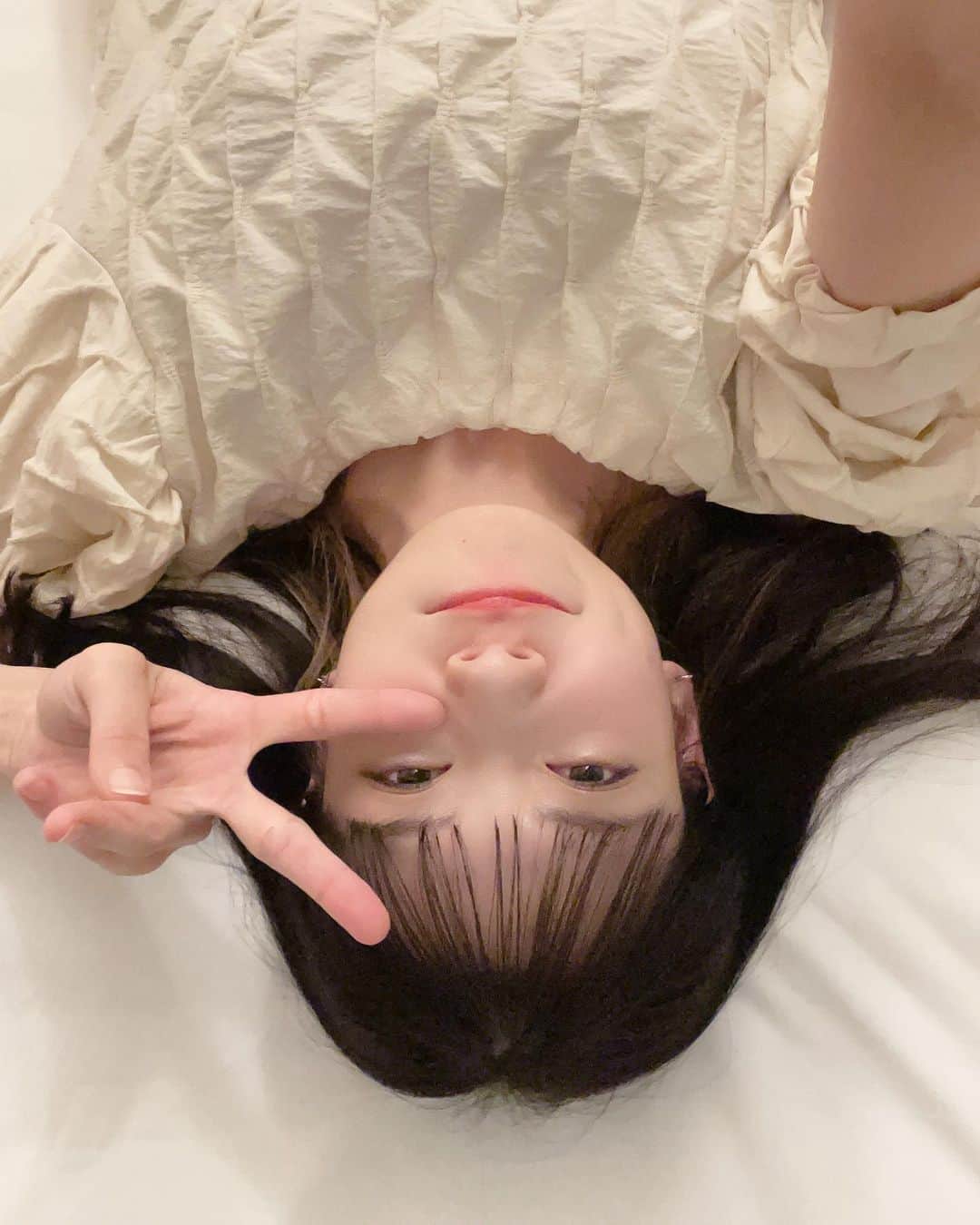 のインスタグラム：「いつも遠征のホテルで とりあえず全員集合するから 解散した後寂しいのよ  と言いつつ次の日の準備で 気づいたら時間経ってるけどっっ  お泊まり遠征わくわくするから好き 沢山みんなに会いに行きたいな🫶🫶」