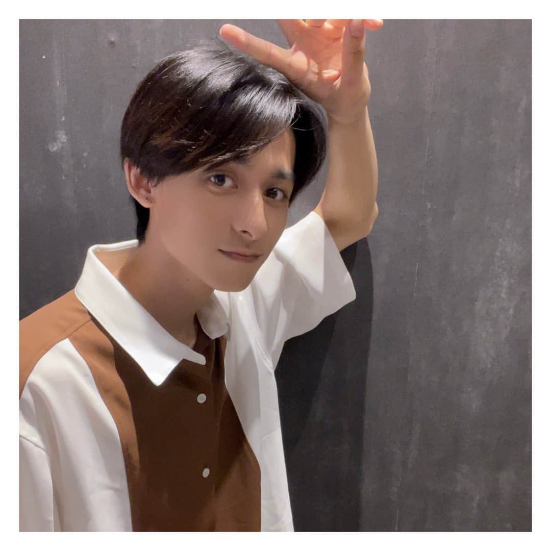 黒澤胤也のインスタグラム：「👦🏻✌🏼 2枚目真顔で飲んでるけど許して🙄笑  #instagood #instafashion」