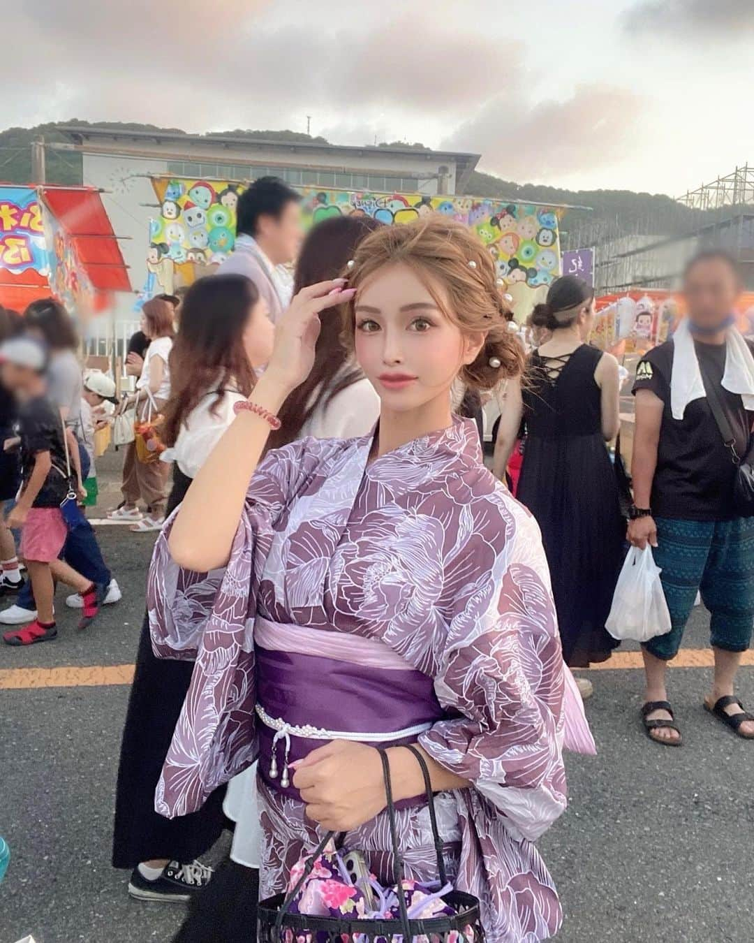 MARIKOのインスタグラム：「. . 浴衣👘好評で嬉しい😘 写真バージョンも📷💕 . . 浴衣👘 @graxia_official  . . . . . . . . . #浴衣#👘#yukata  #お祭り #夏祭り#紀文祭り  #花火大会」