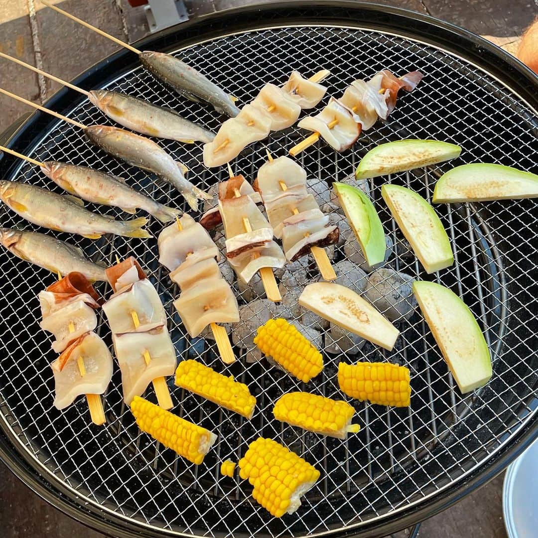 長江愛美さんのインスタグラム写真 - (長江愛美Instagram)「夏のおもひで🍖🌽🧅🫑🦑🐟🍆  #BBQ」8月18日 21時14分 - manamin.512