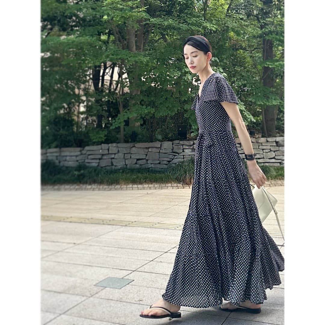 武藤京子さんのインスタグラム写真 - (武藤京子Instagram)「* * 先日のお洋服 * 普段柄物はあまり着ないけど ドット柄は大好き😊 * #mariha #valextra #maurodebari #アメブロ更新しました」8月18日 21時29分 - kyokomuto0628