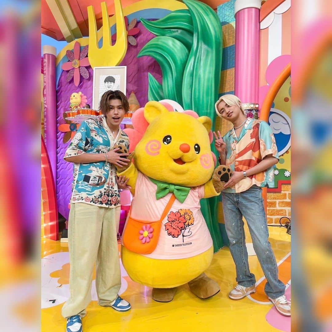 日本テレビ「ヒルナンデス！」さんのインスタグラム写真 - (日本テレビ「ヒルナンデス！」Instagram)「. 今日のゲストはBE:FIRSTの#LEO さんと#JUNON さん、#DJKOO さんでした🌈✨✨✨  隠れ名店さんぽ、今回も名店がたくさん出てきましたね！いつもは通らない道を歩いてみたいなと思いました🥳  いにしえヒットソングも本当に面白かったです😂答えが分かってからの納得感が本当に気持ちいいんですよね🤣  知恵袋も全部皆さんにやってみて欲しいです🍦🧊🍺実際に試して「YES‼️」が出たらコメント欄でぜひ教えて下さい！笑  🌼明日のヒルナンデスは〜？🌼  ①フワちゃん韓国旅 激うまグルメを食べ尽くす！ 木南晴夏がオススメする韓国パンや 砂浜がある人気のカフェも！  ②ひんやり夏を満喫！河口湖観光スペシャル 富士急ハイランドの夏にぴったりなひんやりアトラクションでずぶ濡れ！ 行列のできるひんやりスイーツも登場！  #ヒルナンデス #羽鳥慎一 #木佐彩子 #平井理央 #松陰寺太勇 #浦野モモ (C)日本テレビ」8月18日 21時31分 - hirunandesu_ntv_official