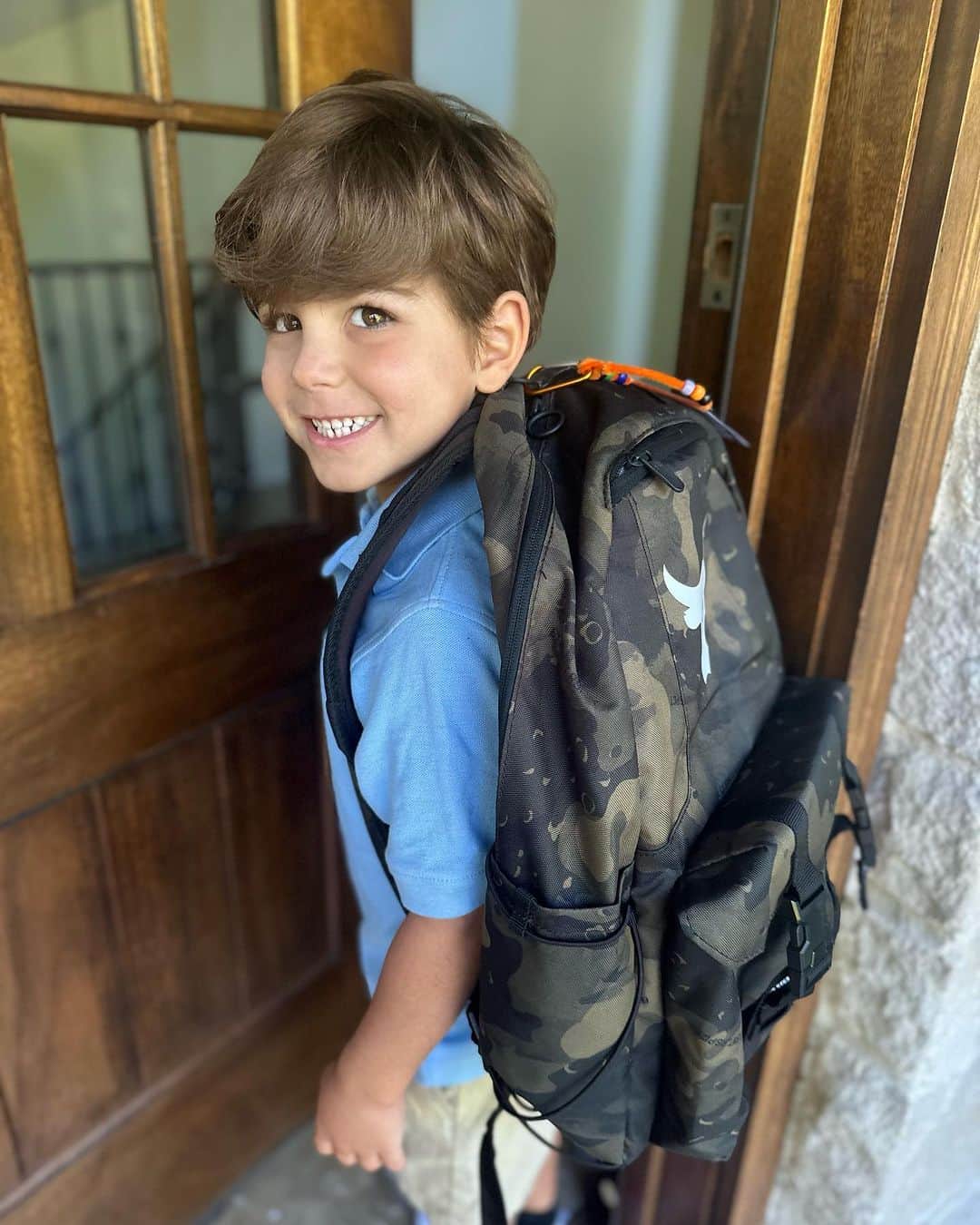 Jessie Jamesさんのインスタグラム写真 - (Jessie JamesInstagram)「Forresty!! Our sweet baby boy is officially a kindergartener 🥹🥹🥹 and what a lucky duck he gets to see his bff cousin Brooklyn everyday 💙」8月18日 22時06分 - jessiejamesdecker