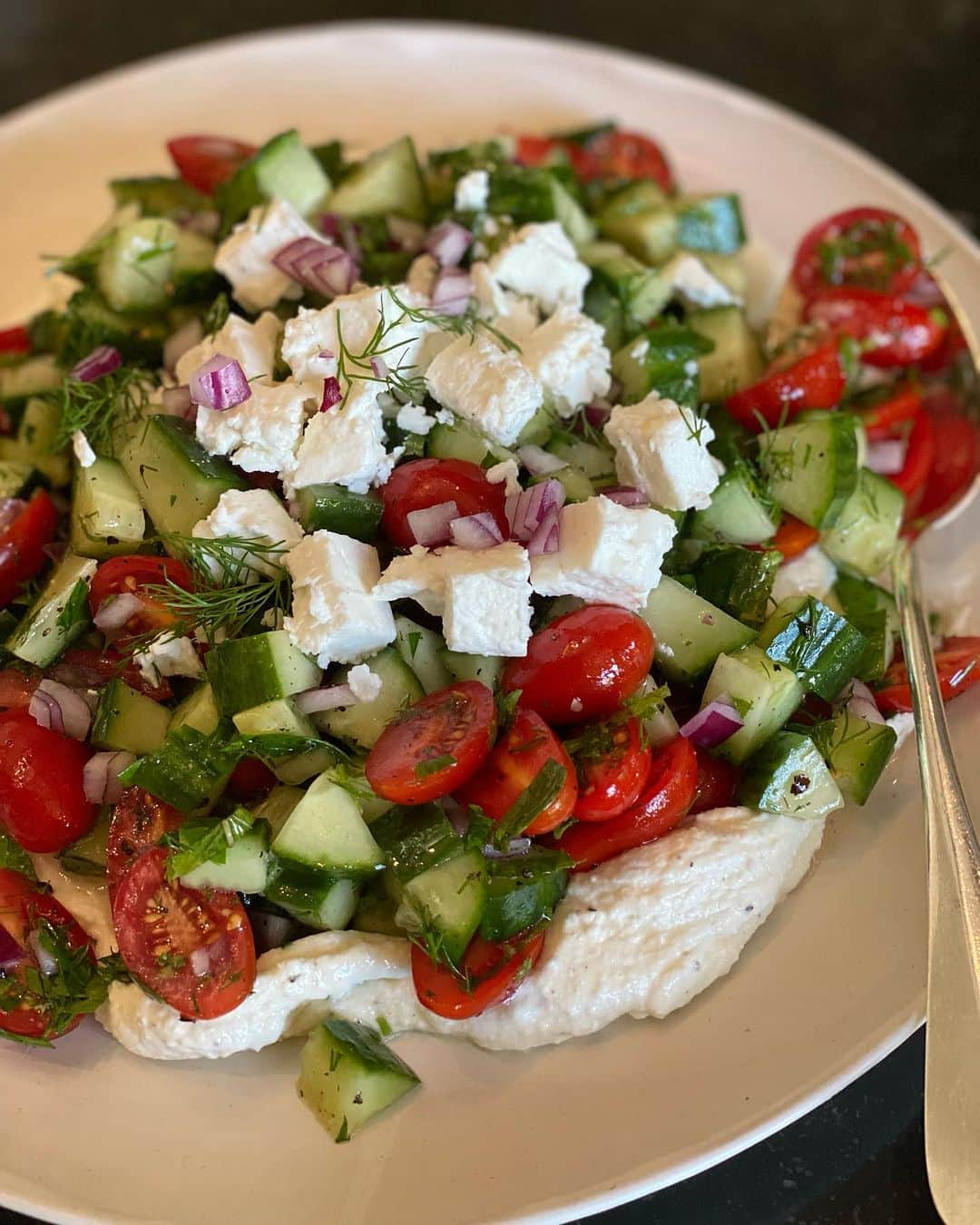 アイナ・ガーテンさんのインスタグラム写真 - (アイナ・ガーテンInstagram)「I’m working on a new salad for the next cookbook. I love the creamy feta and lemon base, but I can’t decide if I want to put a Greek salad, a cucumber salad, or a tomato salad on top! What sounds good to you?」8月18日 22時41分 - inagarten