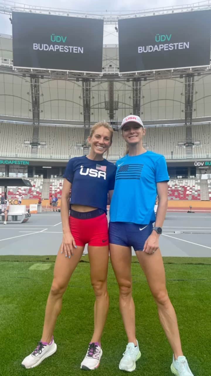 エマ・コバーンのインスタグラム：「Budapest Barbies 👯‍♀️.. and Ken. @corymcgeeruns @joebosshard   #TeamUSA #TeamNB #TeamBoss」