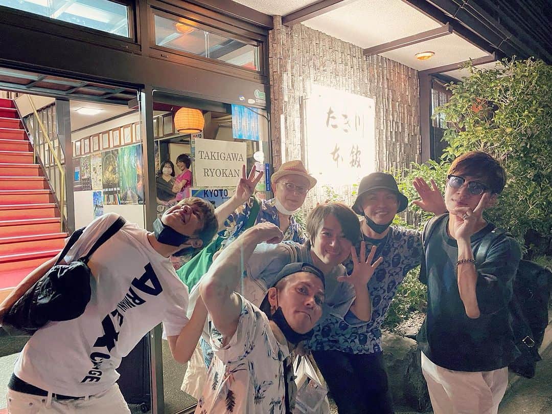 田中純弥さんのインスタグラム写真 - (田中純弥Instagram)「アート個展イベントの思い出✨  たき川旅館さんへ行ってきたー。 懐かしい話で盛り上がったなー🤣  次は同窓会でもやりますか笑✨🫡 ありがとうございました✨」8月18日 22時53分 - junya_tanaka713