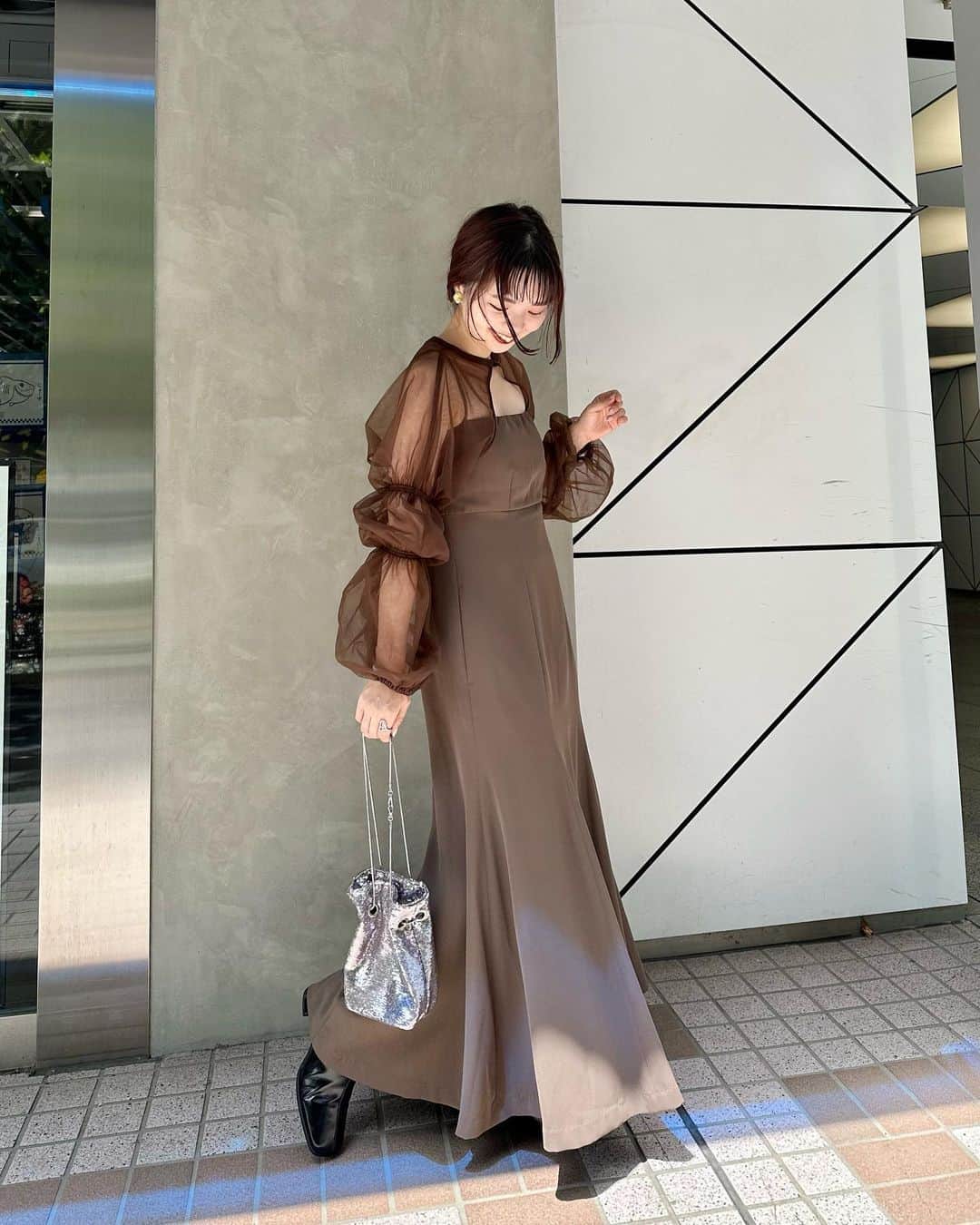 miho uesugiのインスタグラム：「明日から発売のオケージョンドレス、全型着てみました🥹✨ 154cm 全てサイズ0を着用しています！  ㅤㅤㅤㅤㅤㅤㅤㅤㅤㅤㅤㅤㅤ 着心地はすごく楽なのに、身体のラインを綺麗に見せてくれる…感動✨ ㅤㅤㅤㅤㅤㅤㅤㅤㅤㅤㅤㅤㅤ  @the_urbanblanche さんと、 @mari19k のこだわりを随所に感じます🥹 私は1番最後のドレスを狙っています✍️ ㅤㅤㅤㅤㅤㅤㅤㅤㅤㅤㅤㅤㅤ  ㅤㅤㅤㅤㅤㅤㅤㅤㅤㅤㅤㅤㅤ 来るべきお呼ばれ、デート、女子会のために準備しておきませんか？  ㅤㅤㅤㅤㅤㅤㅤㅤㅤㅤㅤㅤㅤ #theurbanblanche_kastane  #kastane_occasion  #theurbanblanche #お呼ばれ#お呼ばれコーデ#デートコーデ#デート#オケージョンドレス#オケージョン#ドレス#パーティドレス#パーティコーデ#二次会#二次会コーデ#結婚式#結婚式コーデ#ワンピース#パンプス#バッグ#Kastane#Kastane舞浜#舞浜#イクスピアリ#骨格ウェーブ#イエベ春#ヘアアレンジ#大人カジュアル#大人コーデ#30代コーデ#30代ファッション」