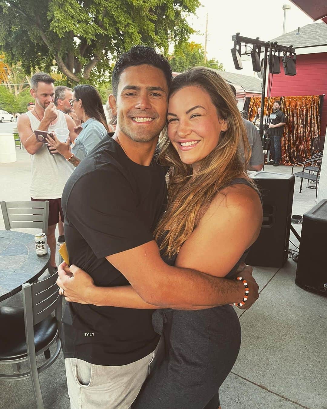 ミーシャ・テイトのインスタグラム：「Good times become better and bad times become tolerable when shared with a life partner like you. Happy birthday to my Queen!!! ❤️@mieshatate」