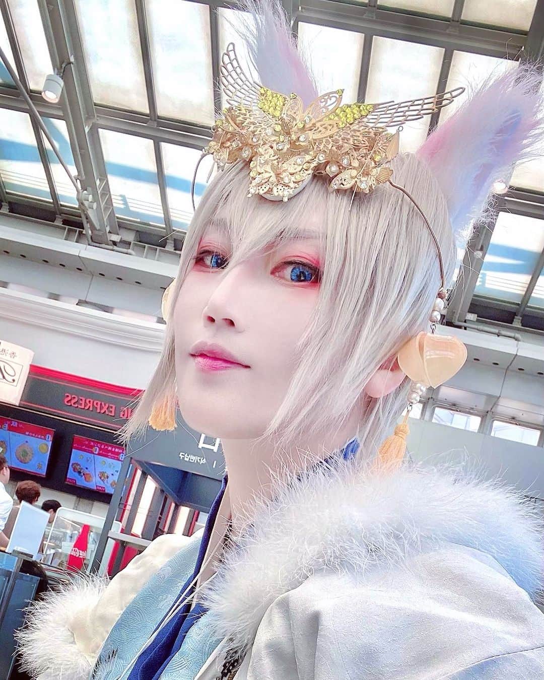 麗華のインスタグラム：「I put a fox's ear on it.🦊 What do you think?  #cosplay #コスプレ  #reika #reikaarikawa #ケモ耳 #ケモ耳コスプレ」