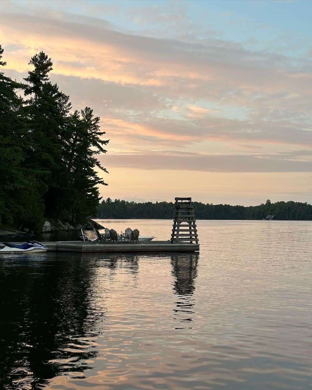 シンディ・クロフォードさんのインスタグラム写真 - (シンディ・クロフォードInstagram)「Wrapping up another summer at the lake 🛶」8月18日 23時22分 - cindycrawford