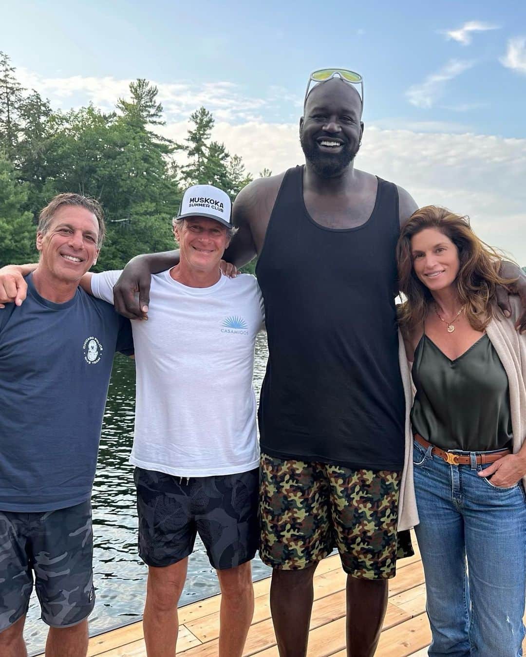 シンディ・クロフォードさんのインスタグラム写真 - (シンディ・クロフォードInstagram)「Wrapping up another summer at the lake 🛶」8月18日 23時22分 - cindycrawford