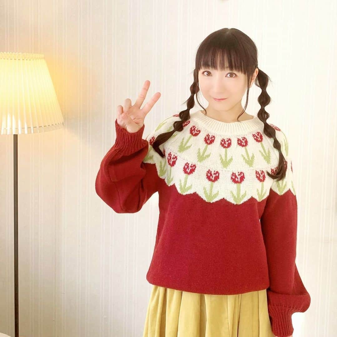 堀江由衣のインスタグラム：「.  夏休み記念その30♪  ニットシリーズ第2弾（笑）」