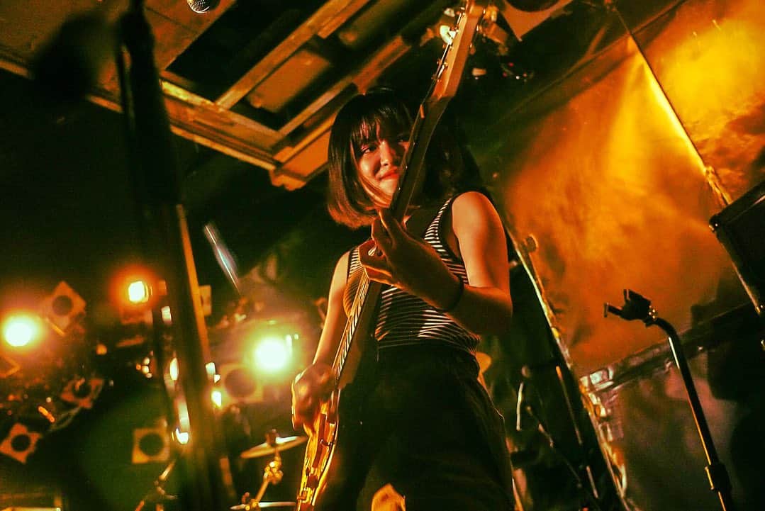 のインスタグラム：「2023.8.10(木) 歌舞伎町MUSIC CHRONICLE @新宿Marble  Hwylでずっとお世話になっている横溝さんに誘っていただき、 本気で思いを受けて立った👊 ありがとうございました！  photo by シユ(鈴木灯)」