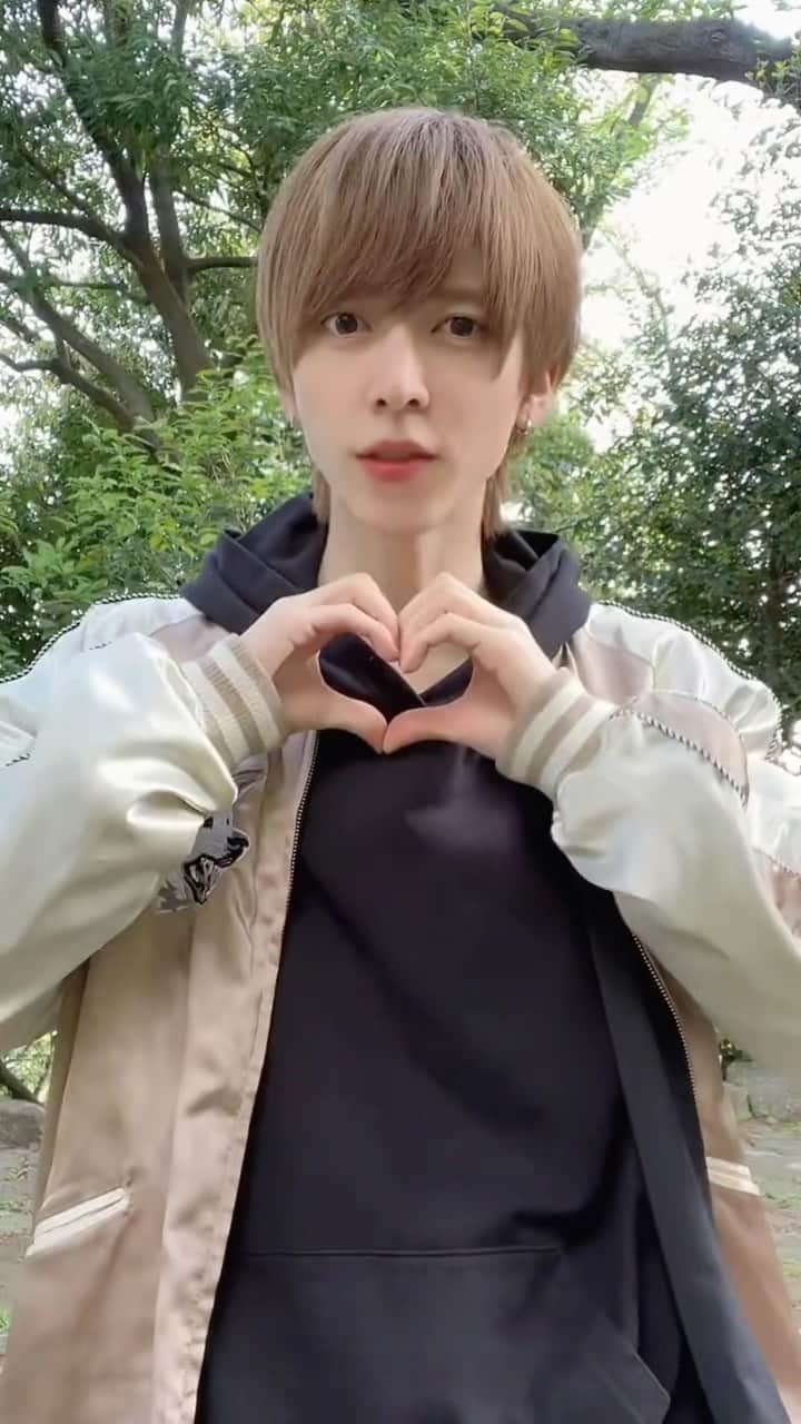 丸橋拓海のインスタグラム：「愛を謳う♥️」