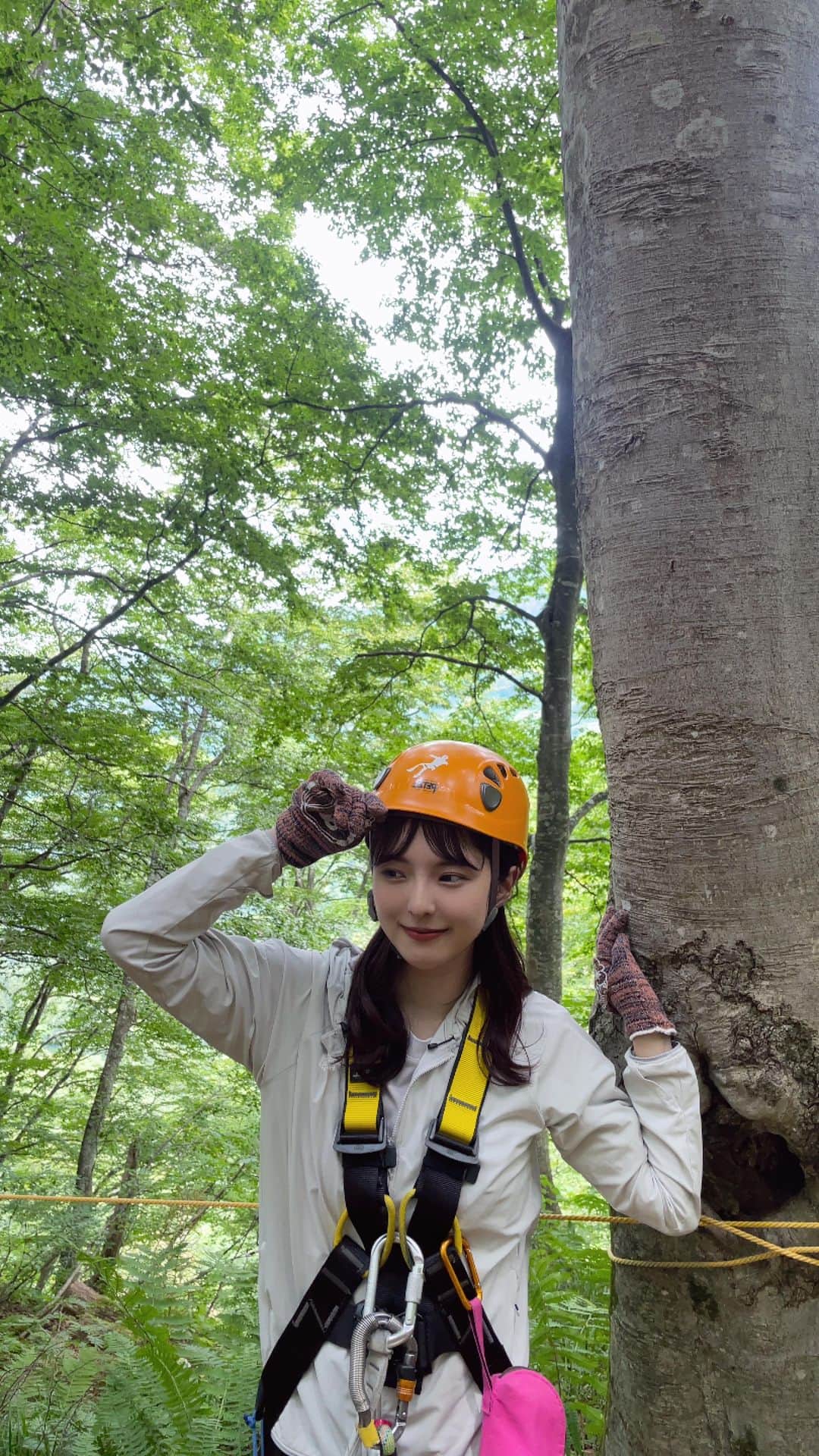 大塚七海のインスタグラム：「湯沢高原パノラマパークで、ジップラインに初挑戦⛰️ 森の中を滑るの最高に気持ちよかった🥹🫶これはハマる！」