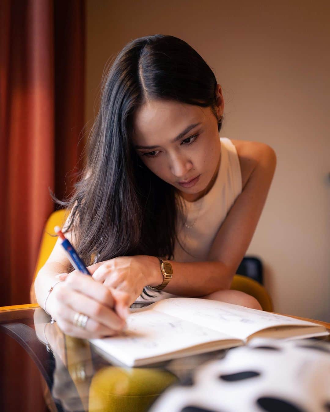 マディソン・チョックのインスタグラム：「Thank you so much for the overwhelming response to the launch of Madison Chock Design! There are still a few slots available, contact madisonchockdesign@gmail.com to schedule a consultation.   #madisonchockdesign #madisonchock #design #figureskating」