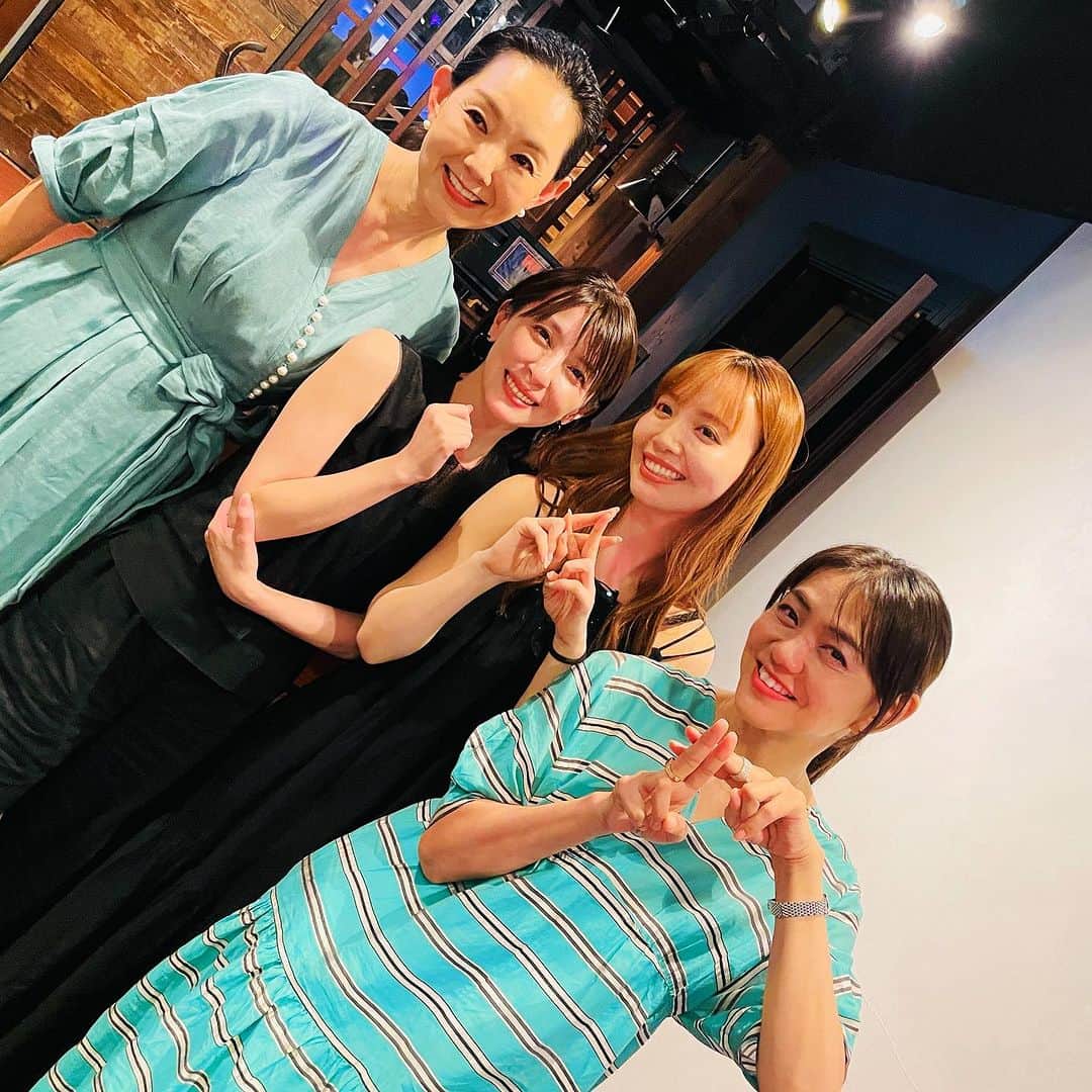 奥菜恵さんのインスタグラム写真 - (奥菜恵Instagram)「いつかの集い。 楽しい集い。  #friends  #焼肉 #女子トーク」8月19日 9時57分 - megumi_okina