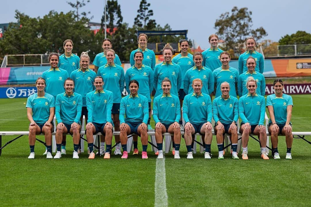 タメカ・バットさんのインスタグラム写真 - (タメカ・バットInstagram)「For the Bronze 👊🏽 get behind us one last time Australia in this historic World Cup 💚💛 #Tillies #fifawwc #2023 #matildas #TilItsDone」8月19日 10時05分 - tamekayallop