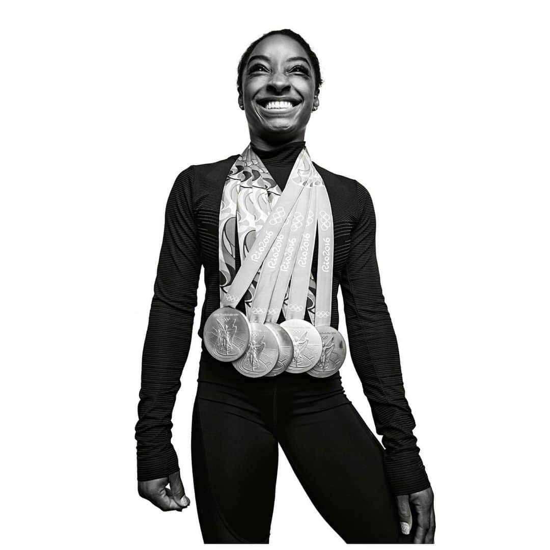 ランドール・スラヴィンのインスタグラム：「Great to have you back Simone Biles」