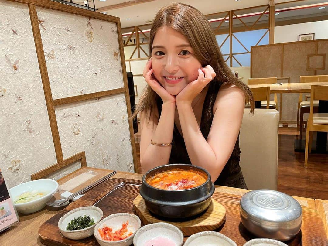 川島海荷のインスタグラム：「暑い日って辛いもの食べたくなりません？🔥  ……本日2回公演いってきます！　#桜の園」