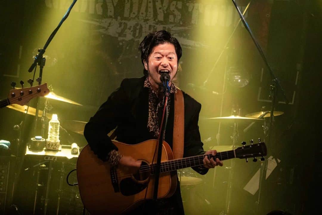 上中丈弥さんのインスタグラム写真 - (上中丈弥Instagram)「2023 8.18横浜⁡ ⁡ライブは生きる力って⁡ ⁡それはバンドマンも同じやね⁡ ⁡最高」8月19日 2時19分 - jyouya
