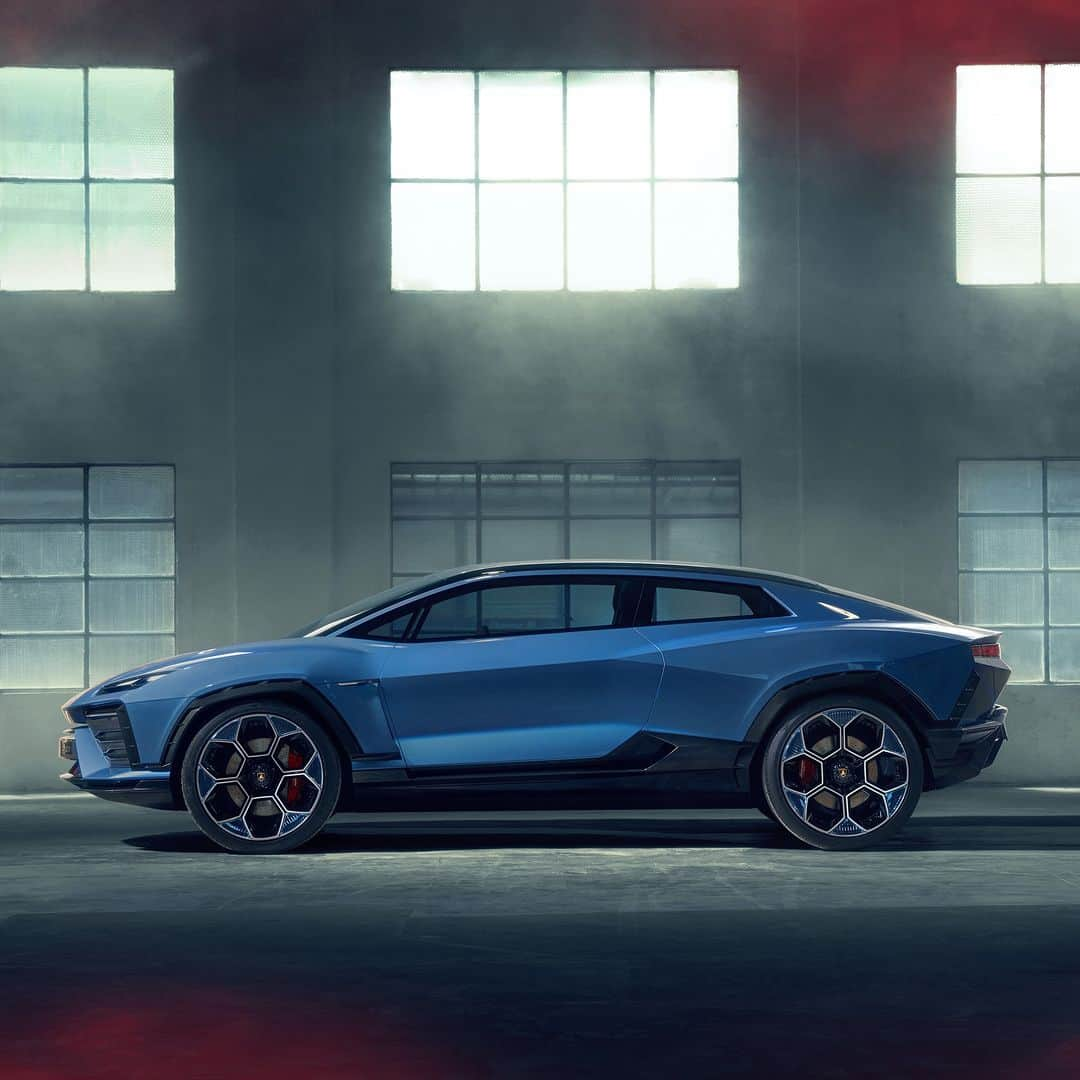 ランボルギーニさんのインスタグラム写真 - (ランボルギーニInstagram)「Introducing the Lamborghini Lanzador concept at Monterey Car Week, a concrete vision of a future purely electric fourth series production Lamborghini that represents a new car segment: the Ultra GT. ​  Staying true to Lamborghini’s unmistakable DNA, the Lanzador concept car introduces a high ground-clearance GT with 2+2 seats and unprecedented on-board experience and performance. ​  Designed by new desires.​  #Lamborghini #Lanzador #DesignedByNewDesires」8月19日 2時45分 - lamborghini